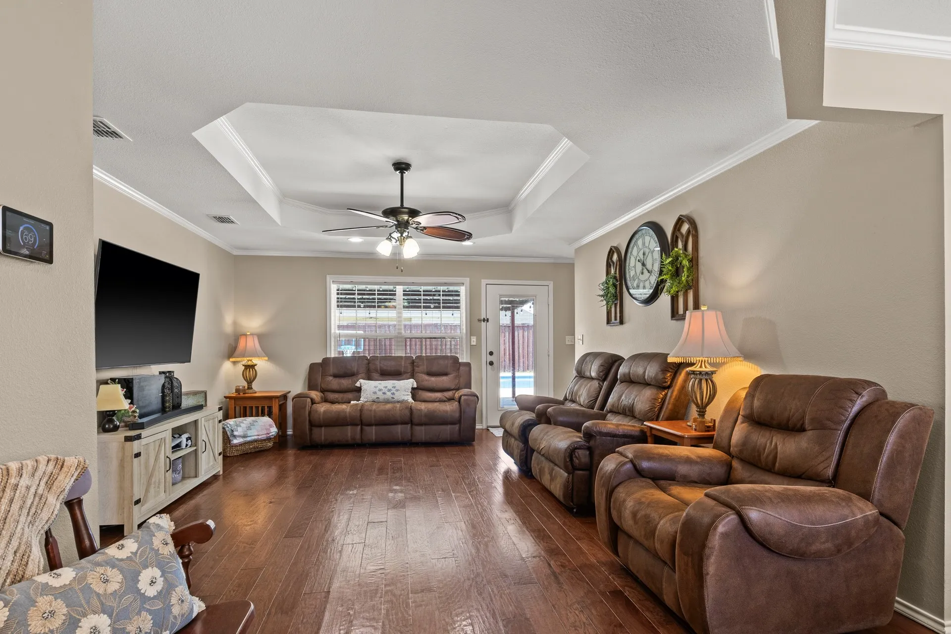 Single Family Residence For Sale in Titus County , 2701 Silver Spring Trail, Mt Pleasant, Texas 75455, 3 Bedroom, 3 Bathroom, 2 Garage spaces, 1,642 Sqft, built in 1999, mls#21373726, Real Estate Agent in Mt Pleasant, Homes For Sale in Titus county, Homes For Sale in Mt Pleasant, Realtor in Mt Pleasant Texas, Real Estate Brokerage Independent Realty Texas, Luminita Cordes Realtor