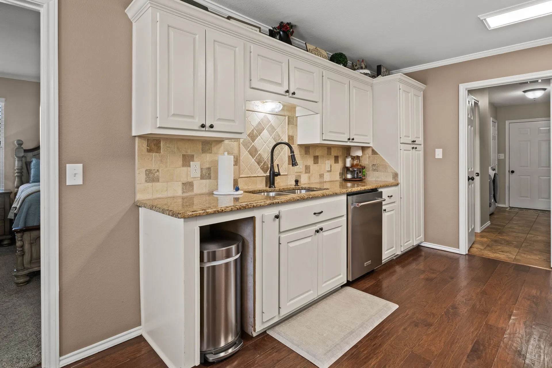 Single Family Residence For Sale in Titus County , 2701 Silver Spring Trail, Mt Pleasant, Texas 75455, 3 Bedroom, 3 Bathroom, 2 Garage spaces, 1,642 Sqft, built in 1999, mls#21373726, Real Estate Agent in Mt Pleasant, Homes For Sale in Titus county, Homes For Sale in Mt Pleasant, Realtor in Mt Pleasant Texas, Real Estate Brokerage Independent Realty Texas, Luminita Cordes Realtor