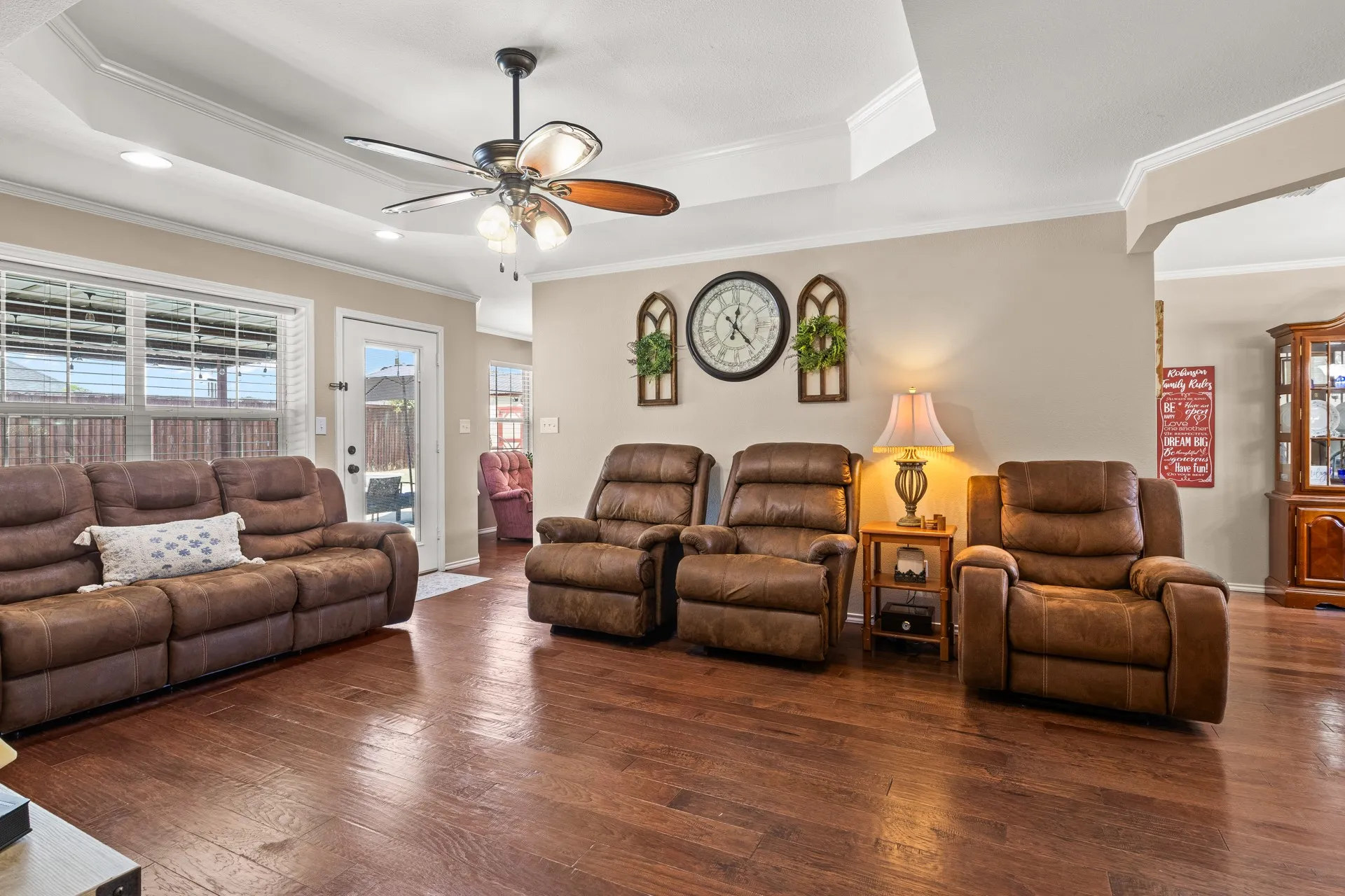 Single Family Residence For Sale in Titus County , 2701 Silver Spring Trail, Mt Pleasant, Texas 75455, 3 Bedroom, 3 Bathroom, 2 Garage spaces, 1,642 Sqft, built in 1999, mls#21373726, Real Estate Agent in Mt Pleasant, Homes For Sale in Titus county, Homes For Sale in Mt Pleasant, Realtor in Mt Pleasant Texas, Real Estate Brokerage Independent Realty Texas, Luminita Cordes Realtor
