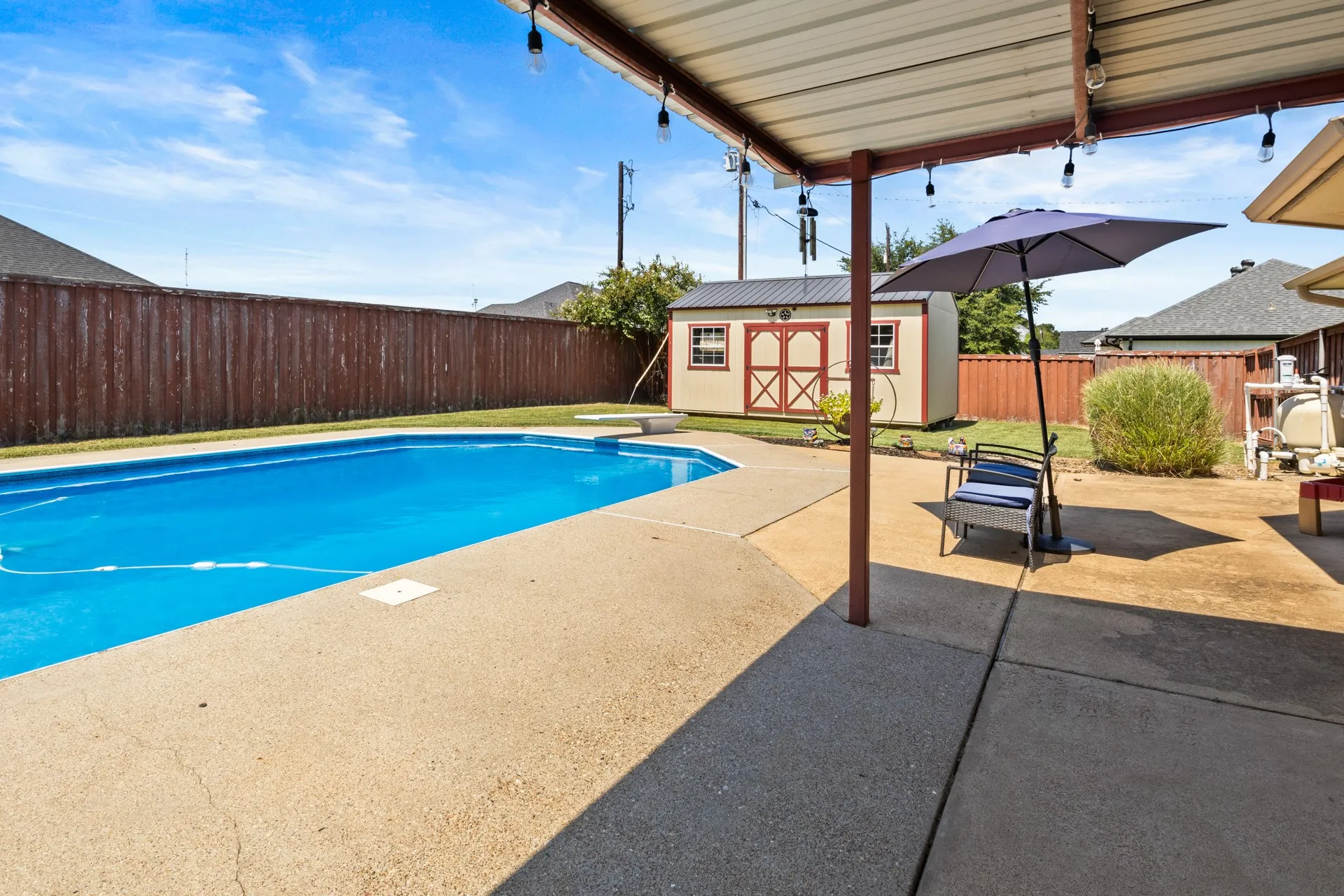 Single Family Residence For Sale in Titus County , 2701 Silver Spring Trail, Mt Pleasant, Texas 75455, 3 Bedroom, 3 Bathroom, 2 Garage spaces, 1,642 Sqft, built in 1999, mls#21373726, Real Estate Agent in Mt Pleasant, Homes For Sale in Titus county, Homes For Sale in Mt Pleasant, Realtor in Mt Pleasant Texas, Real Estate Brokerage Independent Realty Texas, Luminita Cordes Realtor