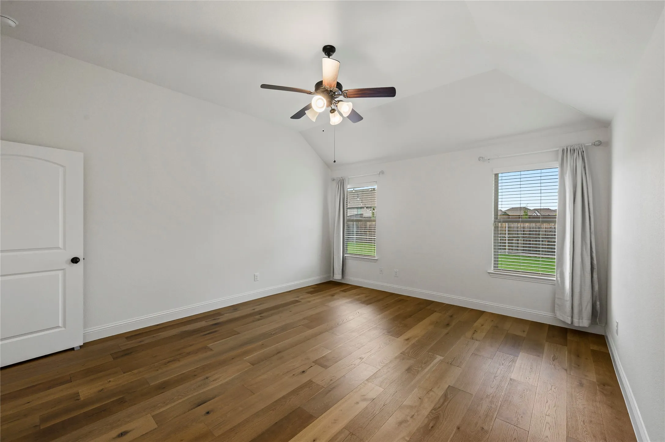 Single Family Residence For Rent in Rockwall County , 1765 Amalfi Drive, Mclendon Chisholm, Texas 75032, 4 Bedroom, 2 Bathroom, 2 Garage spaces, 2,234 Sqft, built in 2018, mls#21373744, Real Estate Agent in Mclendon Chisholm, Homes For Rent in Rockwall county, Homes For Rent in Mclendon Chisholm, Realtor in Mclendon Chisholm Texas, Real Estate Brokerage Independent Realty Texas, Luminita Cordes Realtor