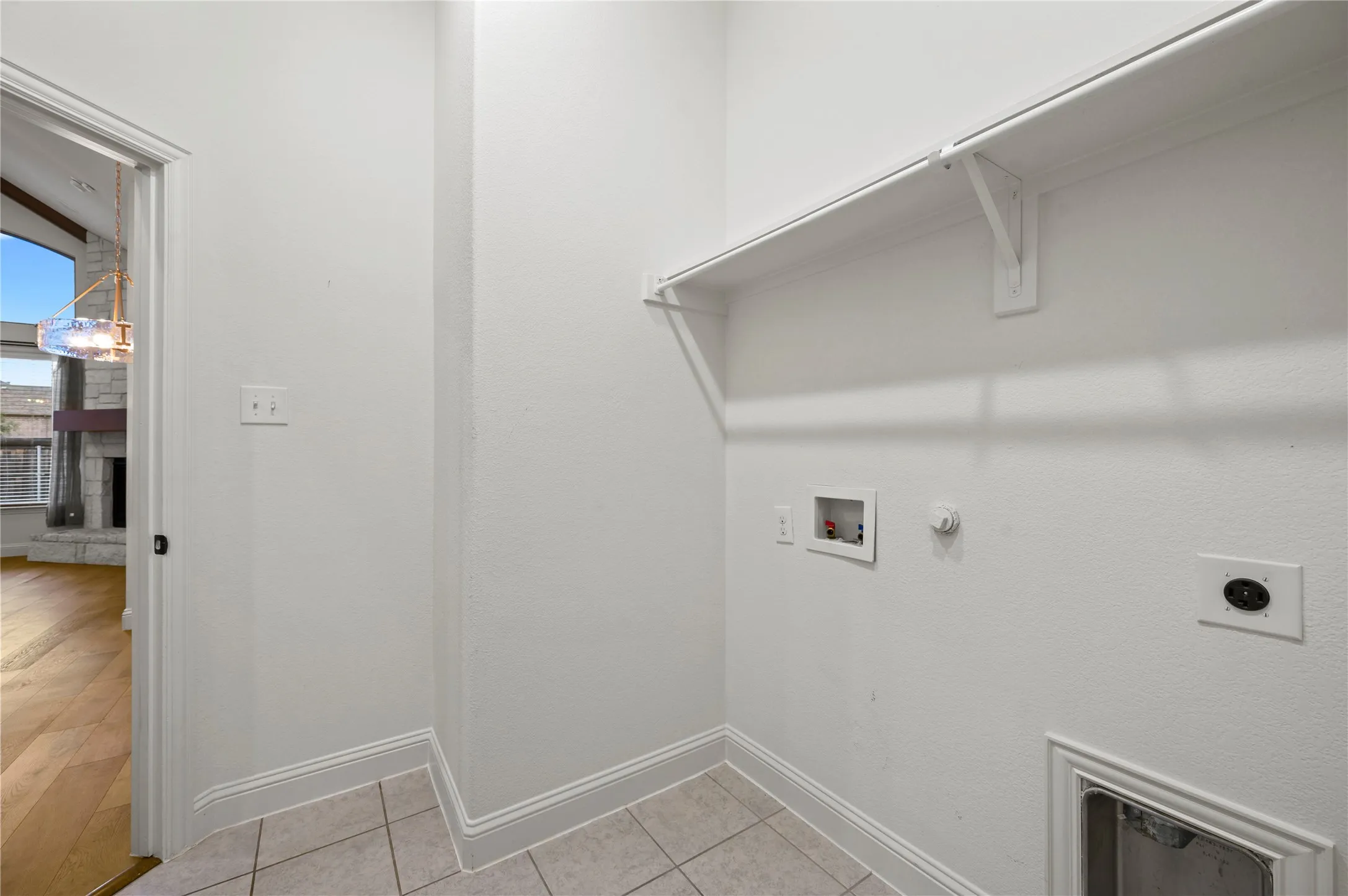 Single Family Residence For Rent in Rockwall County , 1765 Amalfi Drive, Mclendon Chisholm, Texas 75032, 4 Bedroom, 2 Bathroom, 2 Garage spaces, 2,234 Sqft, built in 2018, mls#21373744, Real Estate Agent in Mclendon Chisholm, Homes For Rent in Rockwall county, Homes For Rent in Mclendon Chisholm, Realtor in Mclendon Chisholm Texas, Real Estate Brokerage Independent Realty Texas, Luminita Cordes Realtor