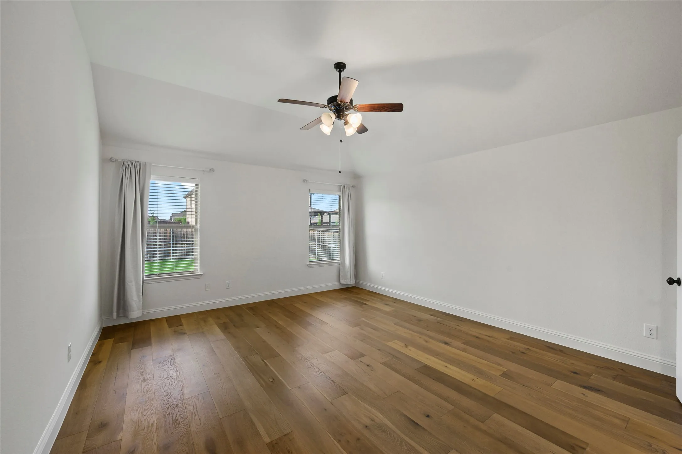 Single Family Residence For Rent in Rockwall County , 1765 Amalfi Drive, Mclendon Chisholm, Texas 75032, 4 Bedroom, 2 Bathroom, 2 Garage spaces, 2,234 Sqft, built in 2018, mls#21373744, Real Estate Agent in Mclendon Chisholm, Homes For Rent in Rockwall county, Homes For Rent in Mclendon Chisholm, Realtor in Mclendon Chisholm Texas, Real Estate Brokerage Independent Realty Texas, Luminita Cordes Realtor