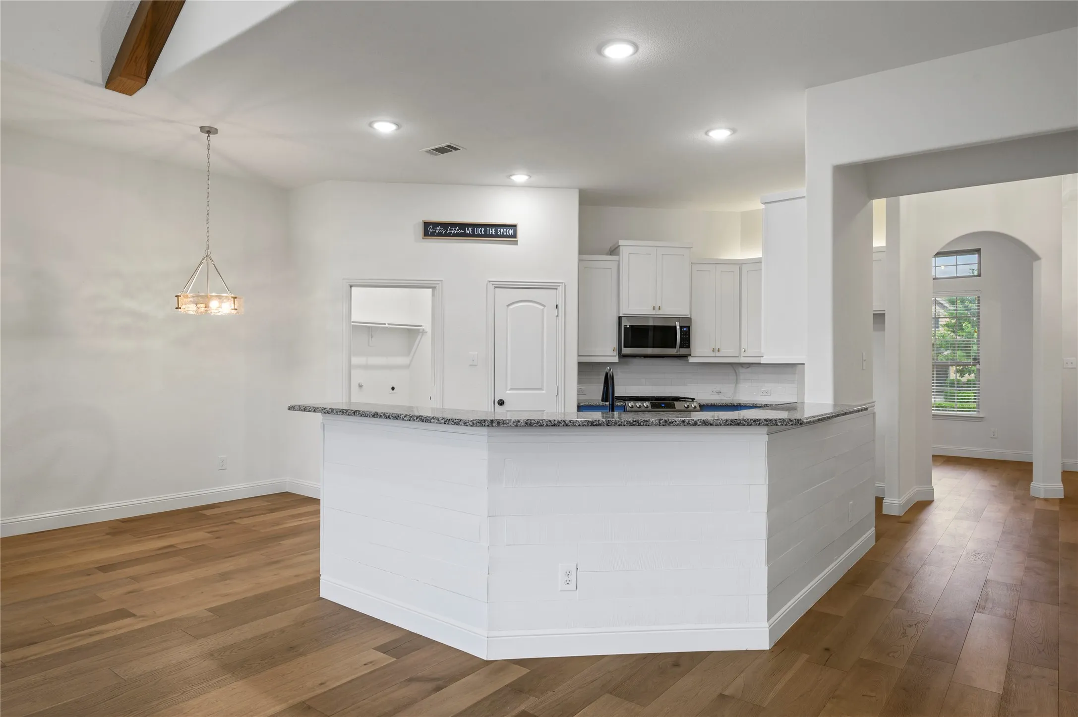 Single Family Residence For Rent in Rockwall County , 1765 Amalfi Drive, Mclendon Chisholm, Texas 75032, 4 Bedroom, 2 Bathroom, 2 Garage spaces, 2,234 Sqft, built in 2018, mls#21373744, Real Estate Agent in Mclendon Chisholm, Homes For Rent in Rockwall county, Homes For Rent in Mclendon Chisholm, Realtor in Mclendon Chisholm Texas, Real Estate Brokerage Independent Realty Texas, Luminita Cordes Realtor
