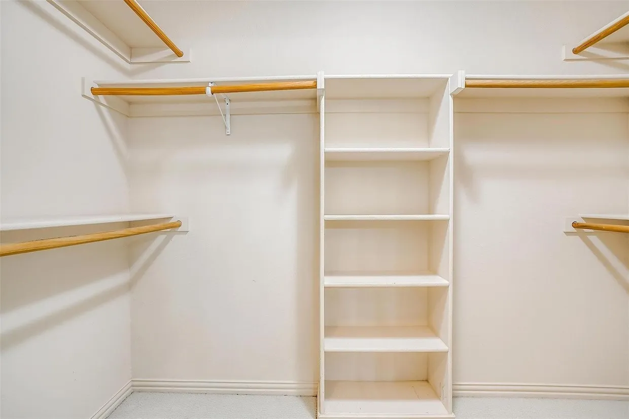 Single Family Residence For Rent in Tarrant County , 11629 Virginia Way Court, Fort Worth, Texas 76008, 3 Bedroom, 2 Bathroom, 2 Garage spaces, 1,684 Sqft, built in 1999, mls#21373750, Real Estate Agent in Fort Worth, Homes For Rent in Tarrant county, Homes For Rent in Fort Worth, Realtor in Fort Worth Texas, Real Estate Brokerage Independent Realty Texas, Luminita Cordes Realtor