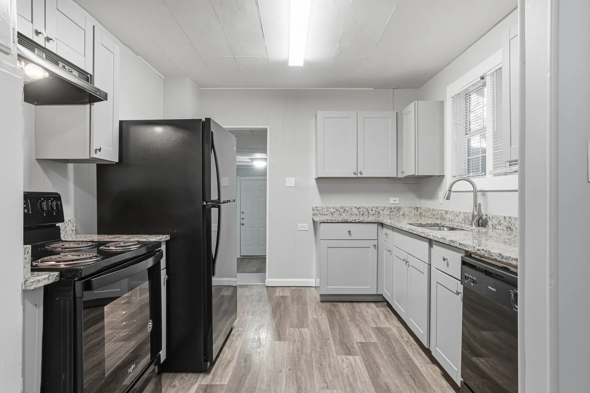 Single Family Residence For Sale in Johnson County , 908 Forrest Avenue, Cleburne, Texas 76033, 2 Bedroom, 1 Bathroom, Garage spaces, 1,116 Sqft, built in 1946, mls#21371735, Real Estate Agent in Cleburne, Homes For Sale in Johnson county, Homes For Sale in Cleburne, Realtor in Cleburne Texas, Real Estate Brokerage Independent Realty Texas, Luminita Cordes Realtor