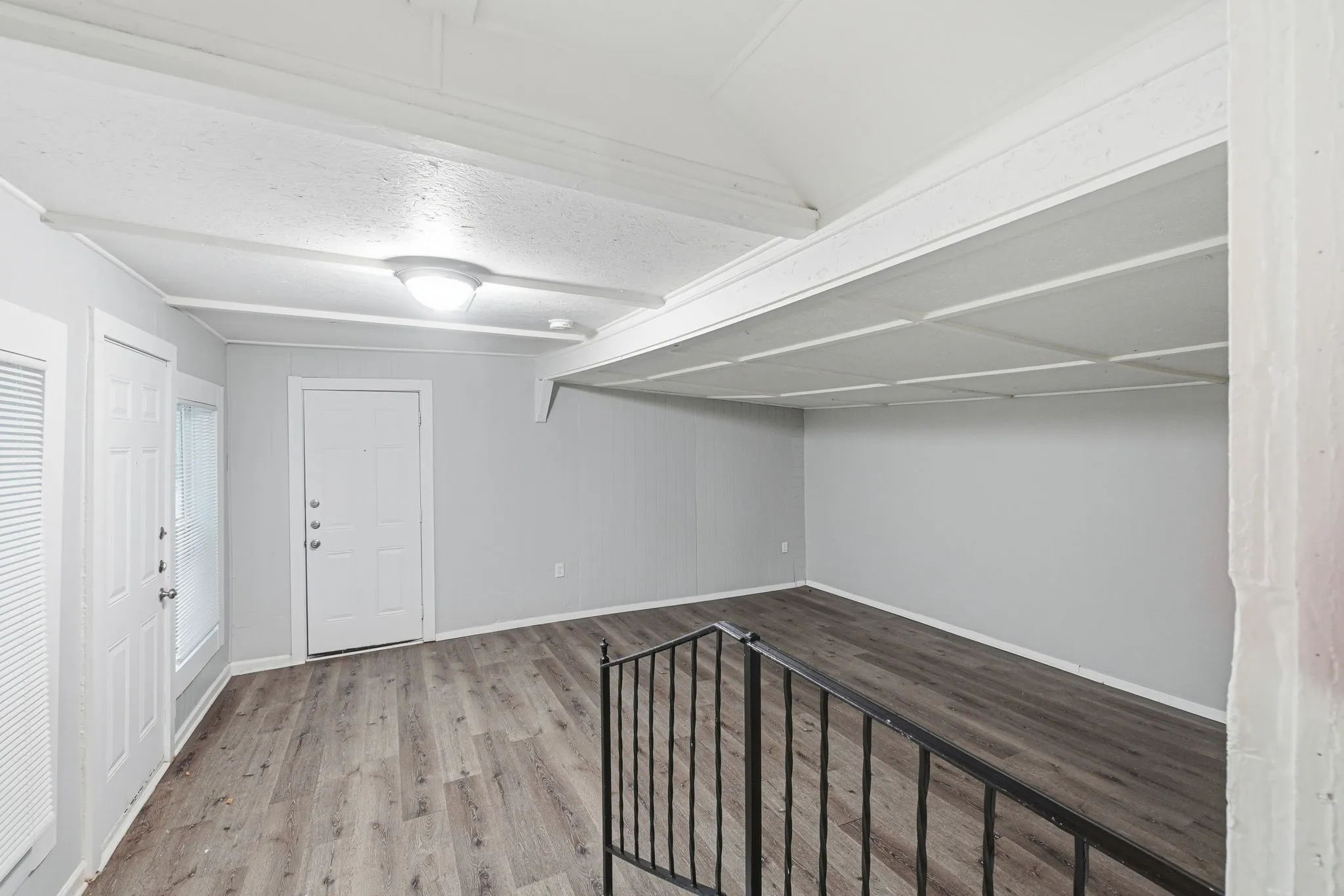 Single Family Residence For Sale in Johnson County , 908 Forrest Avenue, Cleburne, Texas 76033, 2 Bedroom, 1 Bathroom, Garage spaces, 1,116 Sqft, built in 1946, mls#21371735, Real Estate Agent in Cleburne, Homes For Sale in Johnson county, Homes For Sale in Cleburne, Realtor in Cleburne Texas, Real Estate Brokerage Independent Realty Texas, Luminita Cordes Realtor