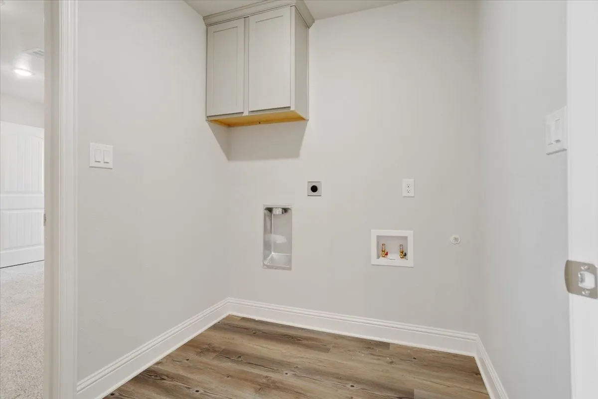 Single Family Residence For Sale in Grayson County , 2132 Gabriel Drive, Sherman, Texas 75092, 3 Bedroom, 2 Bathroom, 2 Garage spaces, 1,819 Sqft, built in 2023, mls#21373757, Real Estate Agent in Sherman, Homes For Sale in Grayson county, Homes For Sale in Sherman, Realtor in Sherman Texas, Real Estate Brokerage Independent Realty Texas, Luminita Cordes Realtor