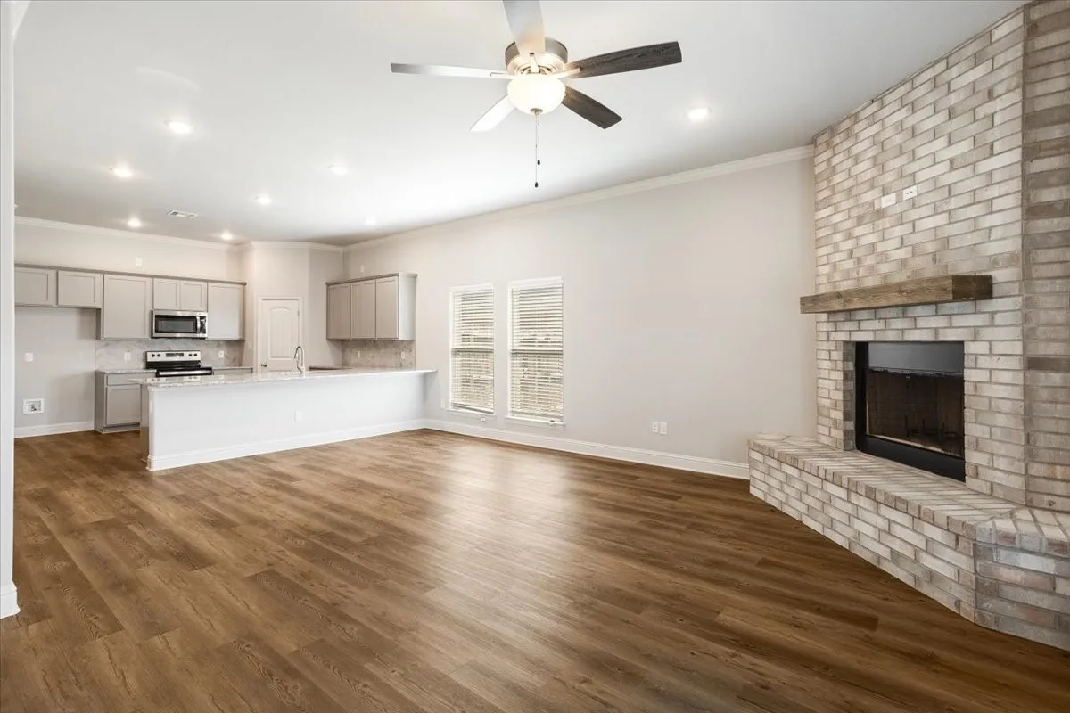 Single Family Residence For Sale in Grayson County , 2132 Gabriel Drive, Sherman, Texas 75092, 3 Bedroom, 2 Bathroom, 2 Garage spaces, 1,819 Sqft, built in 2023, mls#21373757, Real Estate Agent in Sherman, Homes For Sale in Grayson county, Homes For Sale in Sherman, Realtor in Sherman Texas, Real Estate Brokerage Independent Realty Texas, Luminita Cordes Realtor