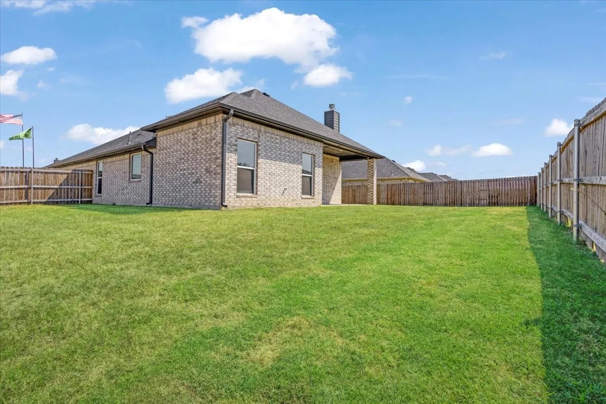 Single Family Residence For Sale in Grayson County , 2132 Gabriel Drive, Sherman, Texas 75092, 3 Bedroom, 2 Bathroom, 2 Garage spaces, 1,819 Sqft, built in 2023, mls#21373757, Real Estate Agent in Sherman, Homes For Sale in Grayson county, Homes For Sale in Sherman, Realtor in Sherman Texas, Real Estate Brokerage Independent Realty Texas, Luminita Cordes Realtor