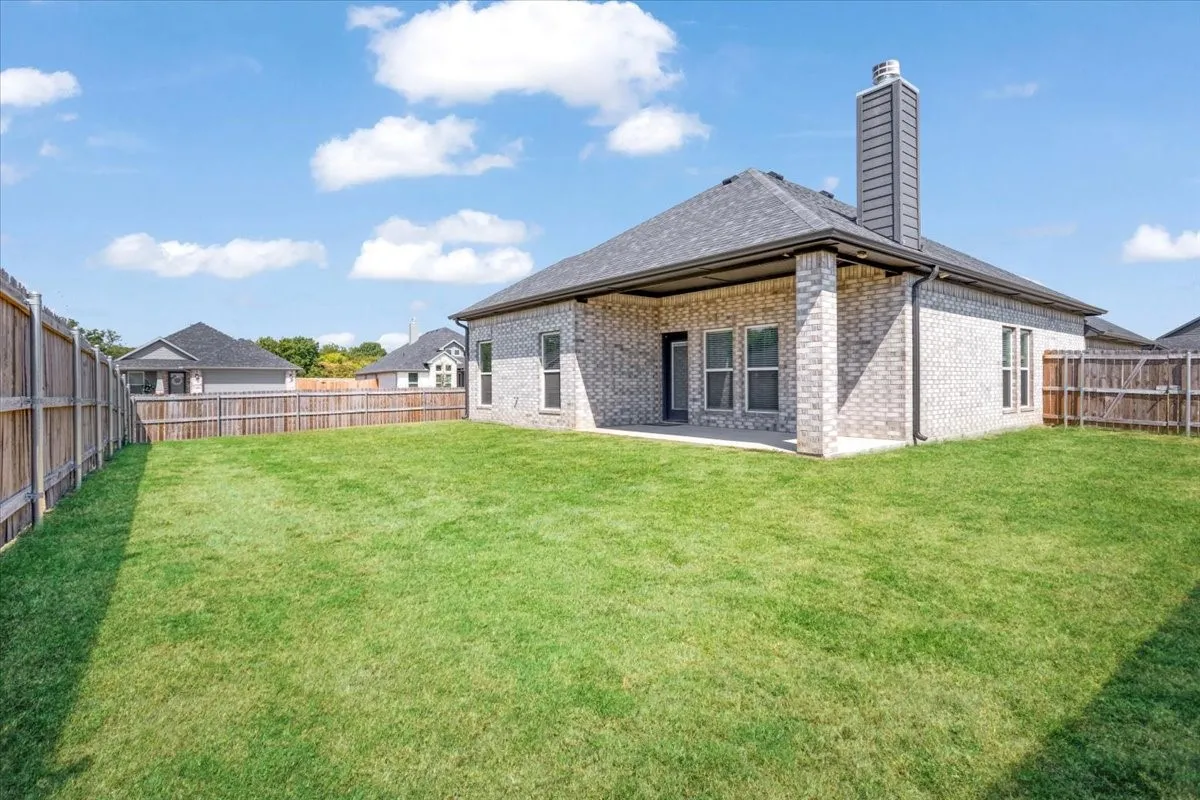 Single Family Residence For Sale in Grayson County , 2132 Gabriel Drive, Sherman, Texas 75092, 3 Bedroom, 2 Bathroom, 2 Garage spaces, 1,819 Sqft, built in 2023, mls#21373757, Real Estate Agent in Sherman, Homes For Sale in Grayson county, Homes For Sale in Sherman, Realtor in Sherman Texas, Real Estate Brokerage Independent Realty Texas, Luminita Cordes Realtor