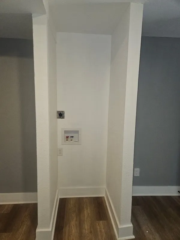 Stackable washer and dryer connections