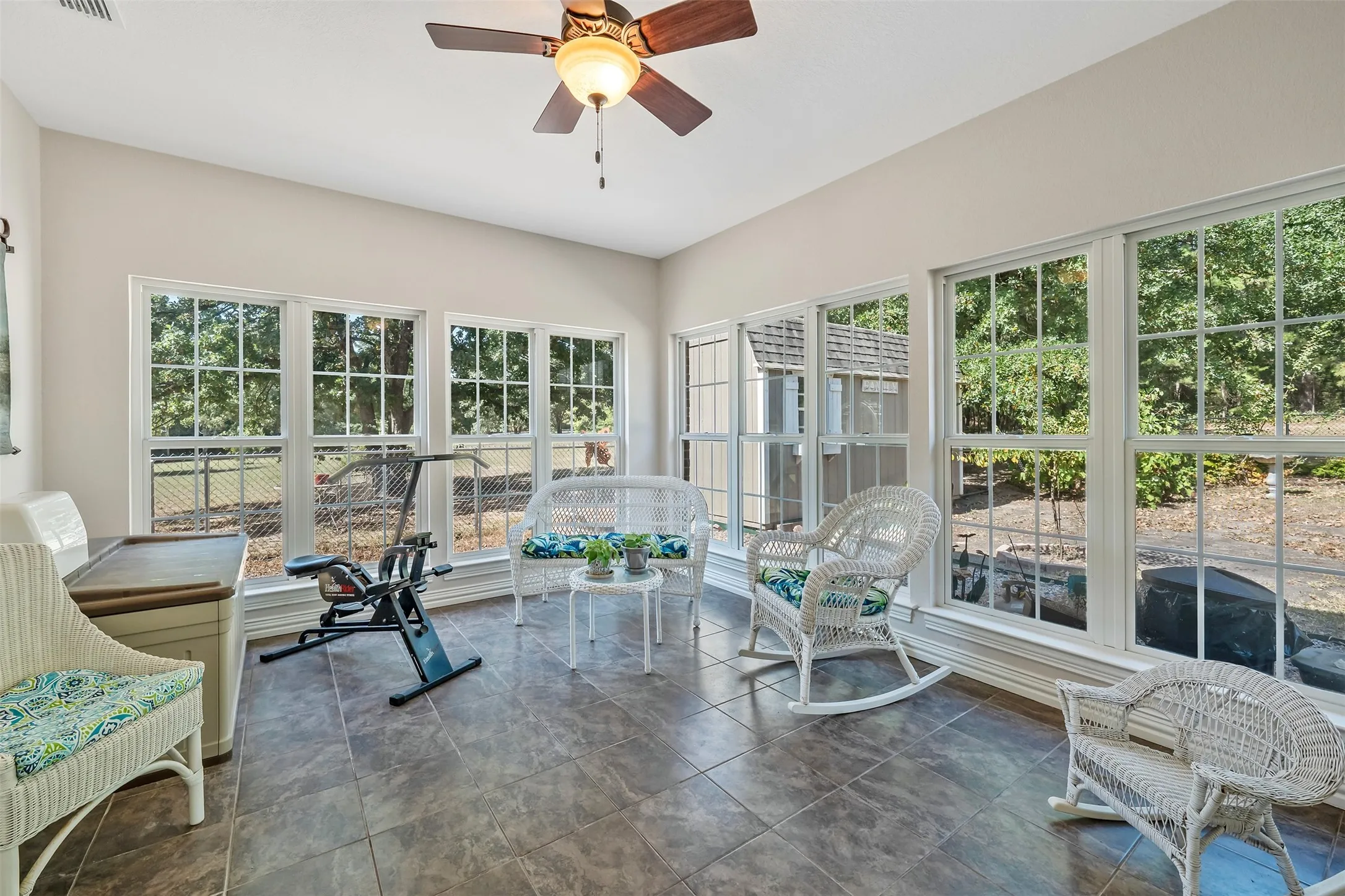Single Family Residence For Sale in Van Zandt County , 1440 VZ CR 4810, Chandler, Texas 75758, 4 Bedroom, 3 Bathroom, 4 Garage spaces, 3,335 Sqft, built in 2016, mls#21373755, Real Estate Agent in Chandler, Homes For Sale in Van Zandt county, Homes For Sale in Chandler, Realtor in Chandler Texas, Real Estate Brokerage Independent Realty Texas, Luminita Cordes Realtor