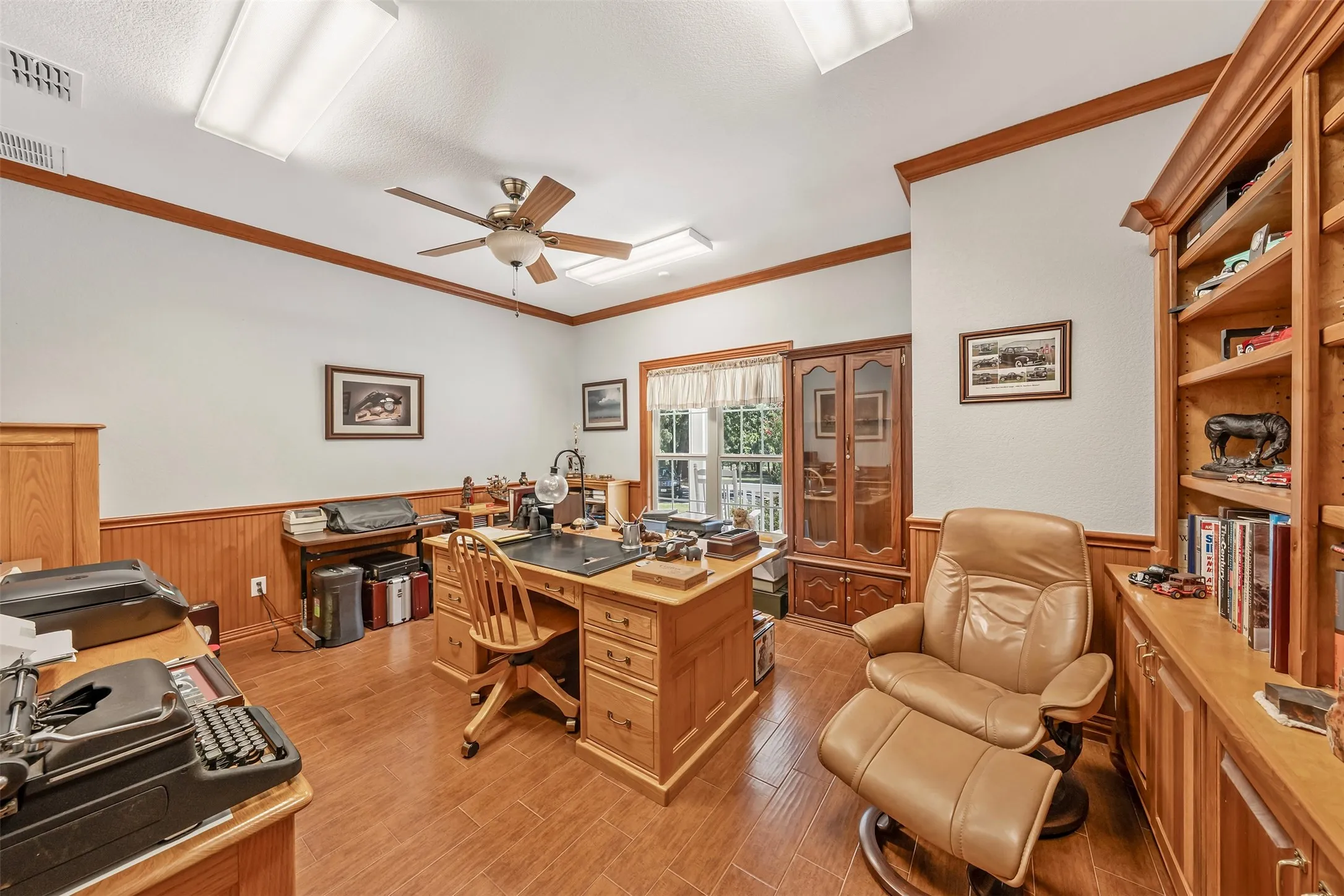 Single Family Residence For Sale in Van Zandt County , 1440 VZ CR 4810, Chandler, Texas 75758, 4 Bedroom, 3 Bathroom, 4 Garage spaces, 3,335 Sqft, built in 2016, mls#21373755, Real Estate Agent in Chandler, Homes For Sale in Van Zandt county, Homes For Sale in Chandler, Realtor in Chandler Texas, Real Estate Brokerage Independent Realty Texas, Luminita Cordes Realtor