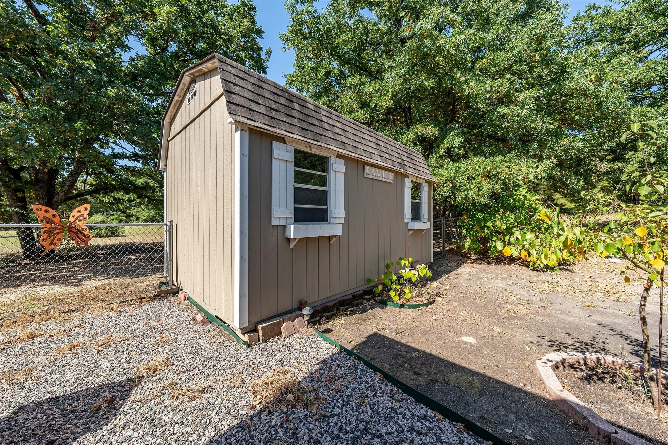 Single Family Residence For Sale in Van Zandt County , 1440 VZ CR 4810, Chandler, Texas 75758, 4 Bedroom, 3 Bathroom, 4 Garage spaces, 3,335 Sqft, built in 2016, mls#21373755, Real Estate Agent in Chandler, Homes For Sale in Van Zandt county, Homes For Sale in Chandler, Realtor in Chandler Texas, Real Estate Brokerage Independent Realty Texas, Luminita Cordes Realtor