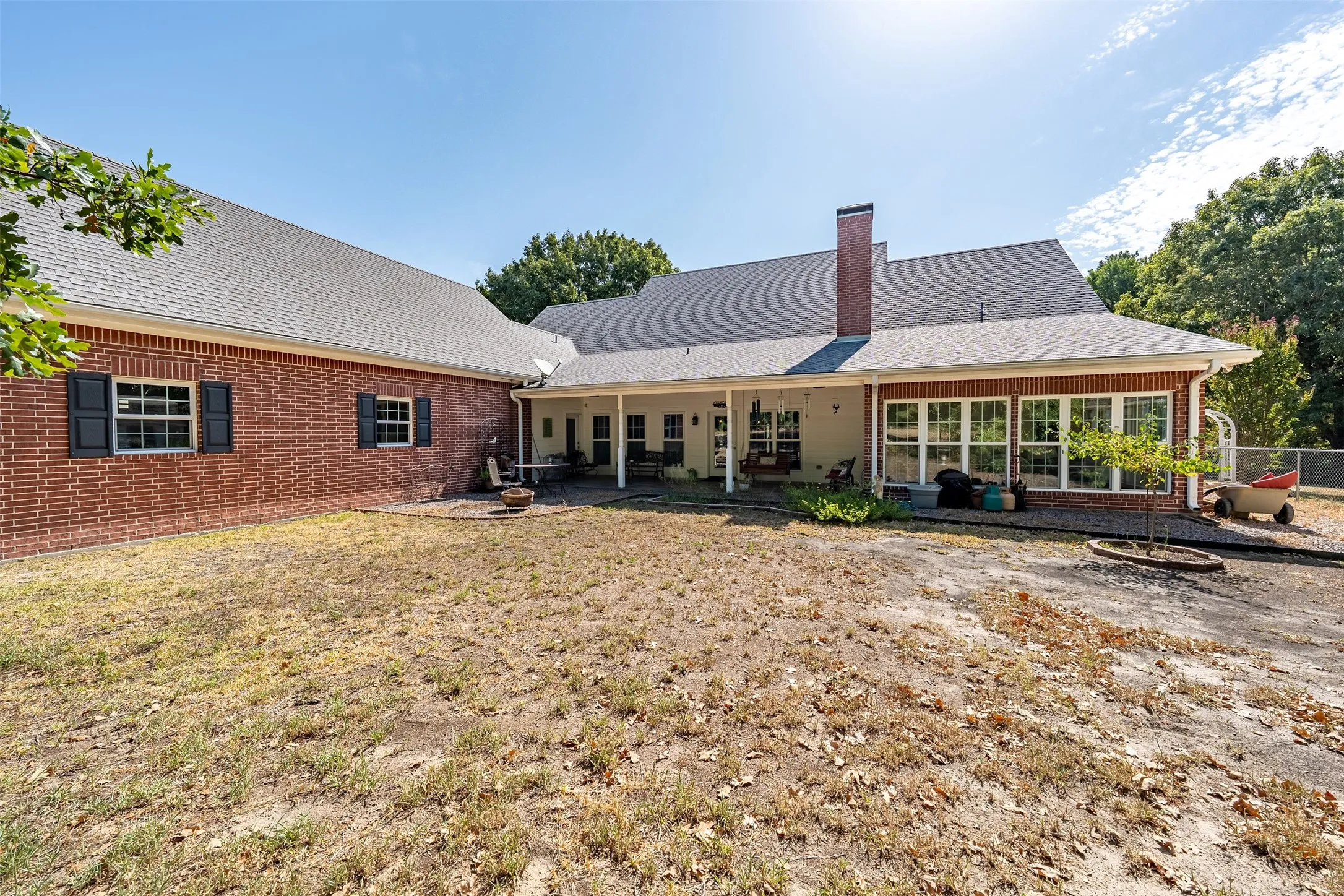Single Family Residence For Sale in Van Zandt County , 1440 VZ CR 4810, Chandler, Texas 75758, 4 Bedroom, 3 Bathroom, 4 Garage spaces, 3,335 Sqft, built in 2016, mls#21373755, Real Estate Agent in Chandler, Homes For Sale in Van Zandt county, Homes For Sale in Chandler, Realtor in Chandler Texas, Real Estate Brokerage Independent Realty Texas, Luminita Cordes Realtor