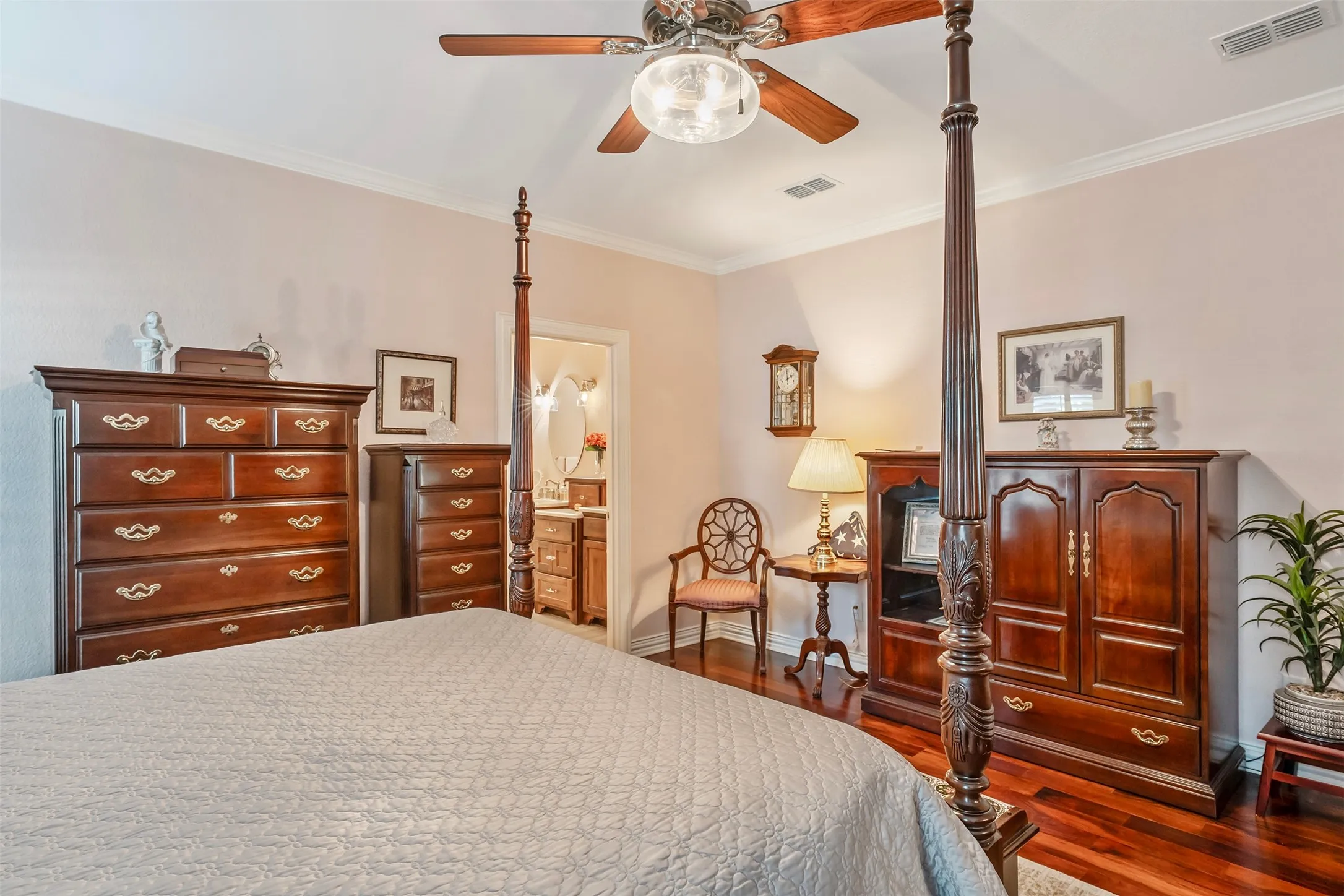 Single Family Residence For Sale in Van Zandt County , 1440 VZ CR 4810, Chandler, Texas 75758, 4 Bedroom, 3 Bathroom, 4 Garage spaces, 3,335 Sqft, built in 2016, mls#21373755, Real Estate Agent in Chandler, Homes For Sale in Van Zandt county, Homes For Sale in Chandler, Realtor in Chandler Texas, Real Estate Brokerage Independent Realty Texas, Luminita Cordes Realtor