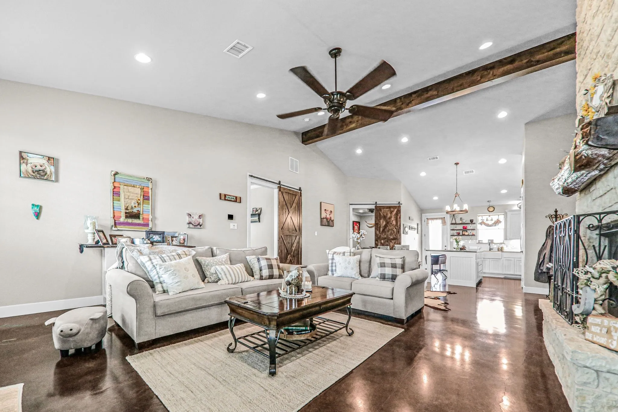 Single Family Residence For Sale in Hunt County , 1704 County Road 1002, Greenville, Texas 75401, 3 Bedroom, 2 Bathroom, Garage spaces, 2,205 Sqft, built in 2018, mls#21367116, Real Estate Agent in Greenville, Homes For Sale in Hunt county, Homes For Sale in Greenville, Realtor in Greenville Texas, Real Estate Brokerage Independent Realty Texas, Luminita Cordes Realtor