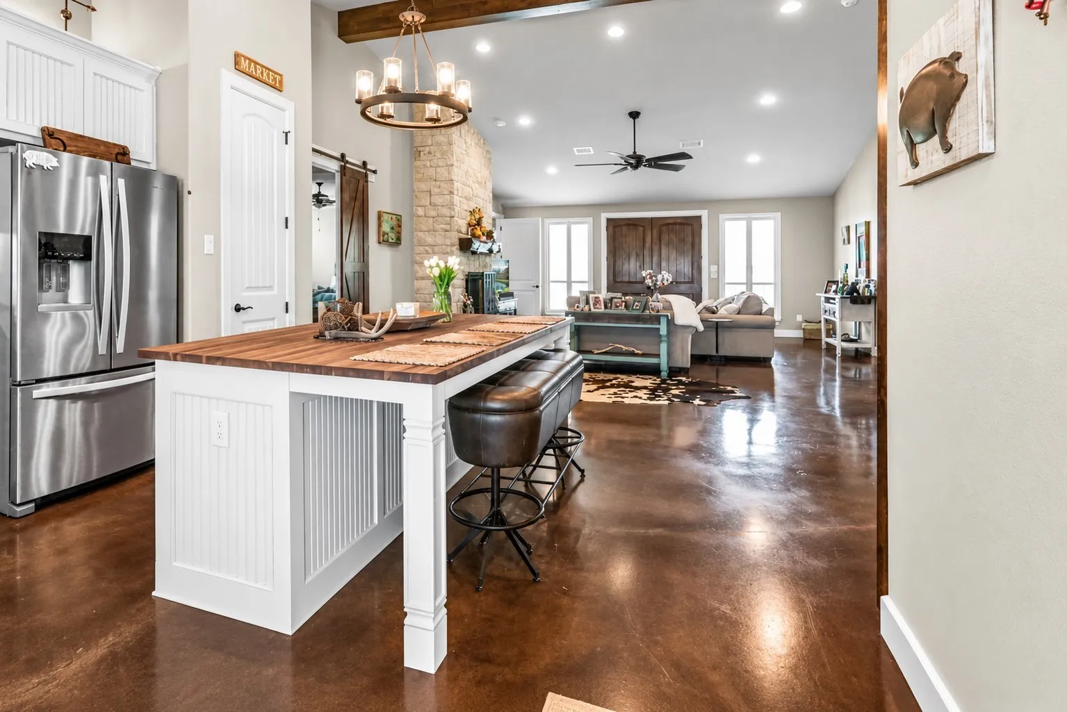 Single Family Residence For Sale in Hunt County , 1704 County Road 1002, Greenville, Texas 75401, 3 Bedroom, 2 Bathroom, Garage spaces, 2,205 Sqft, built in 2018, mls#21367116, Real Estate Agent in Greenville, Homes For Sale in Hunt county, Homes For Sale in Greenville, Realtor in Greenville Texas, Real Estate Brokerage Independent Realty Texas, Luminita Cordes Realtor