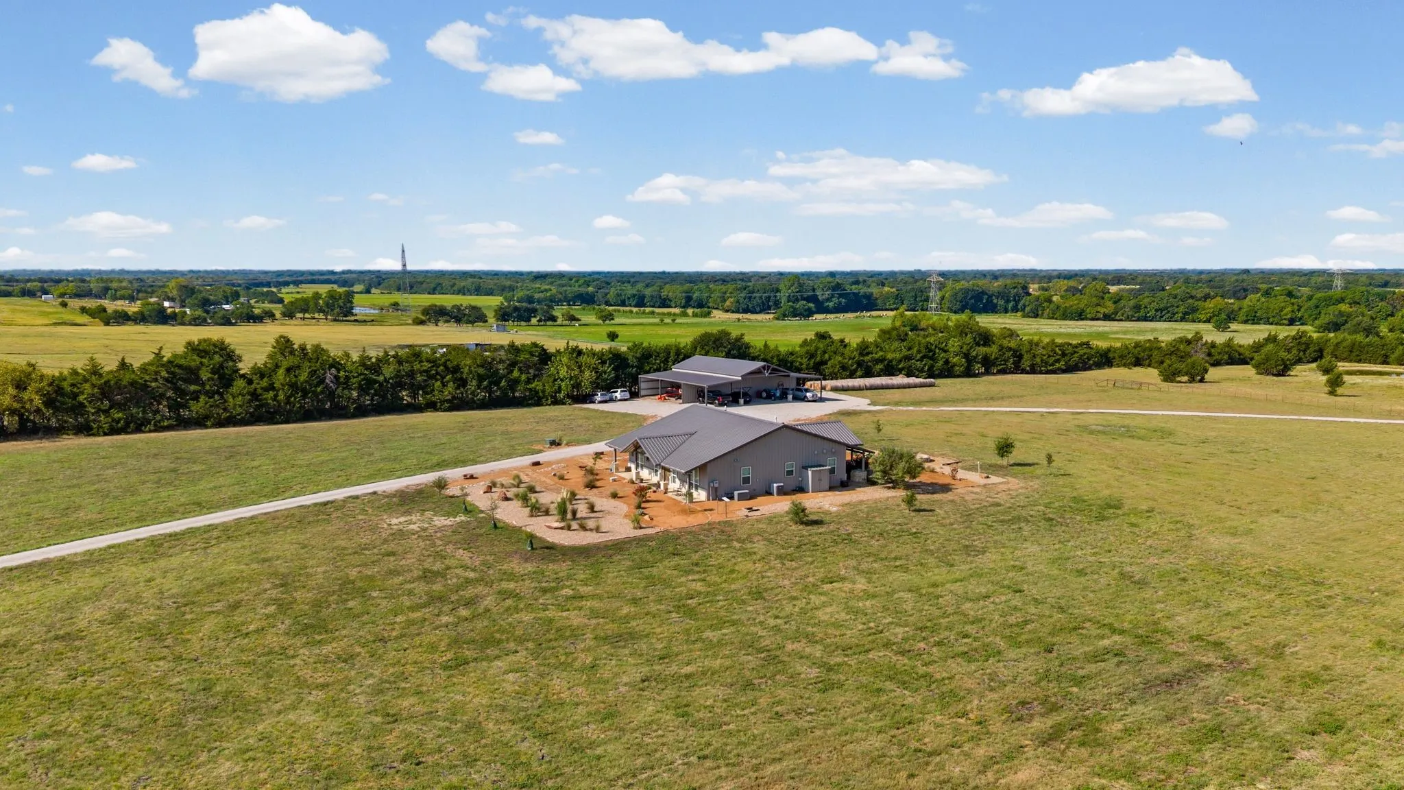 Single Family Residence For Sale in Hunt County , 1704 County Road 1002, Greenville, Texas 75401, 3 Bedroom, 2 Bathroom, Garage spaces, 2,205 Sqft, built in 2018, mls#21367116, Real Estate Agent in Greenville, Homes For Sale in Hunt county, Homes For Sale in Greenville, Realtor in Greenville Texas, Real Estate Brokerage Independent Realty Texas, Luminita Cordes Realtor