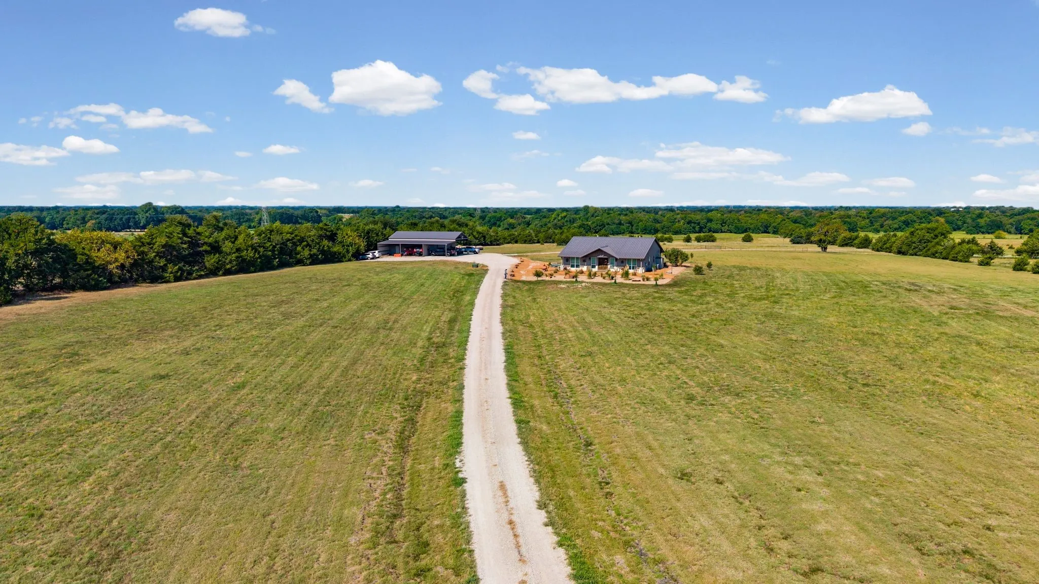 Single Family Residence For Sale in Hunt County , 1704 County Road 1002, Greenville, Texas 75401, 3 Bedroom, 2 Bathroom, Garage spaces, 2,205 Sqft, built in 2018, mls#21367116, Real Estate Agent in Greenville, Homes For Sale in Hunt county, Homes For Sale in Greenville, Realtor in Greenville Texas, Real Estate Brokerage Independent Realty Texas, Luminita Cordes Realtor