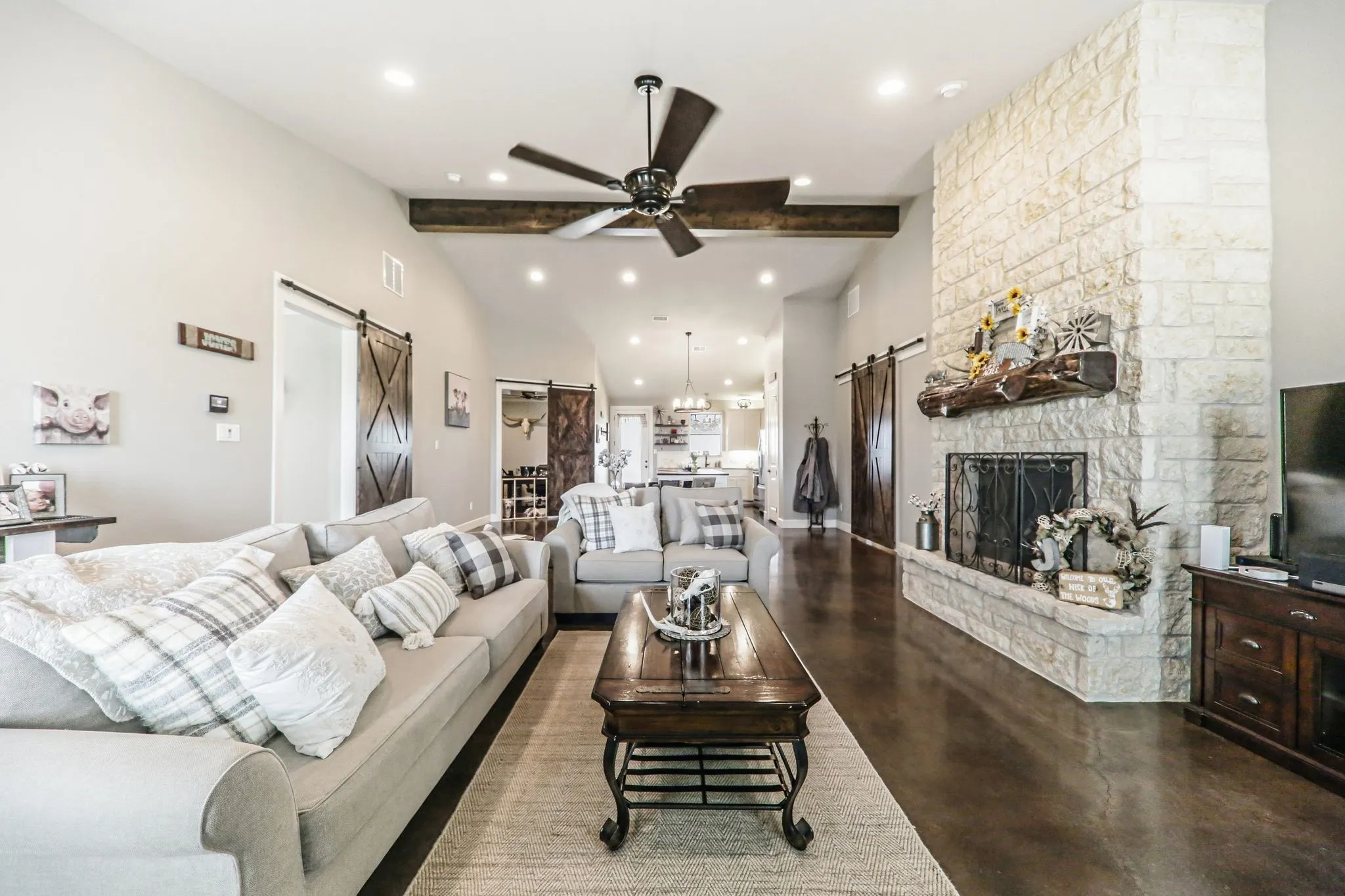 Single Family Residence For Sale in Hunt County , 1704 County Road 1002, Greenville, Texas 75401, 3 Bedroom, 2 Bathroom, Garage spaces, 2,205 Sqft, built in 2018, mls#21367116, Real Estate Agent in Greenville, Homes For Sale in Hunt county, Homes For Sale in Greenville, Realtor in Greenville Texas, Real Estate Brokerage Independent Realty Texas, Luminita Cordes Realtor