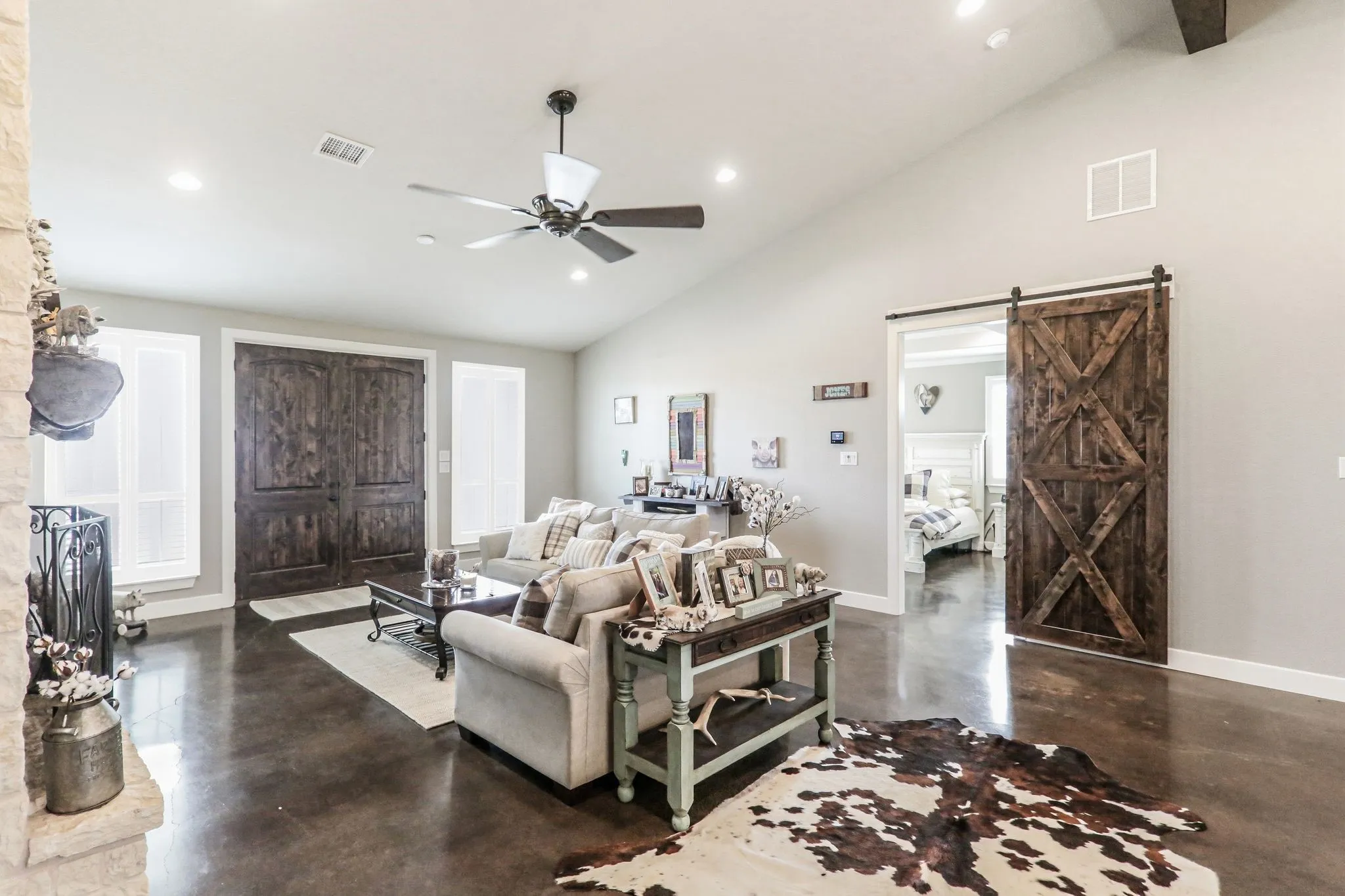 Single Family Residence For Sale in Hunt County , 1704 County Road 1002, Greenville, Texas 75401, 3 Bedroom, 2 Bathroom, Garage spaces, 2,205 Sqft, built in 2018, mls#21367116, Real Estate Agent in Greenville, Homes For Sale in Hunt county, Homes For Sale in Greenville, Realtor in Greenville Texas, Real Estate Brokerage Independent Realty Texas, Luminita Cordes Realtor