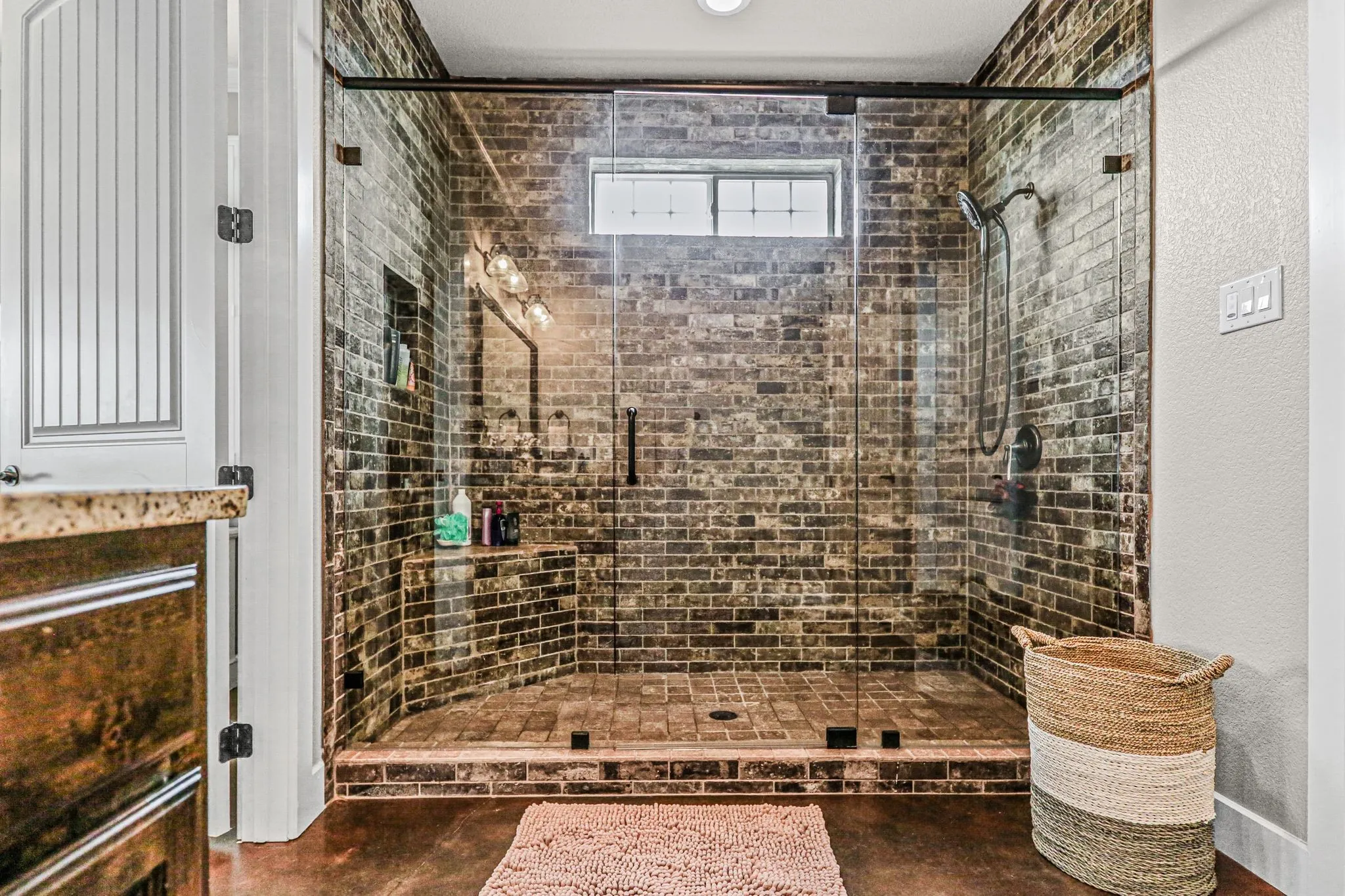 Single Family Residence For Sale in Hunt County , 1704 County Road 1002, Greenville, Texas 75401, 3 Bedroom, 2 Bathroom, Garage spaces, 2,205 Sqft, built in 2018, mls#21367116, Real Estate Agent in Greenville, Homes For Sale in Hunt county, Homes For Sale in Greenville, Realtor in Greenville Texas, Real Estate Brokerage Independent Realty Texas, Luminita Cordes Realtor