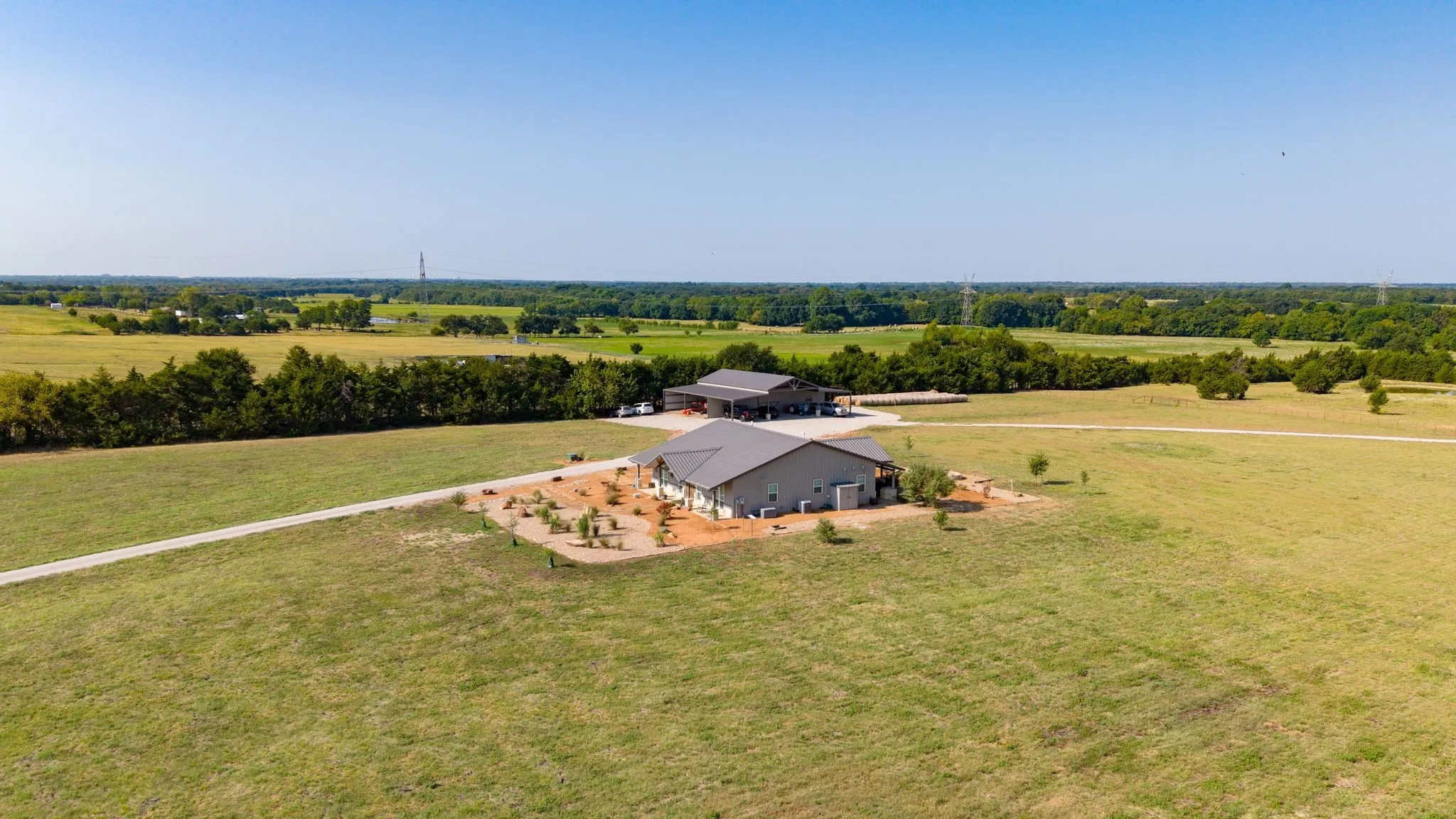 Single Family Residence For Sale in Hunt County , 1704 County Road 1002, Greenville, Texas 75401, 3 Bedroom, 2 Bathroom, Garage spaces, 2,205 Sqft, built in 2018, mls#21367116, Real Estate Agent in Greenville, Homes For Sale in Hunt county, Homes For Sale in Greenville, Realtor in Greenville Texas, Real Estate Brokerage Independent Realty Texas, Luminita Cordes Realtor
