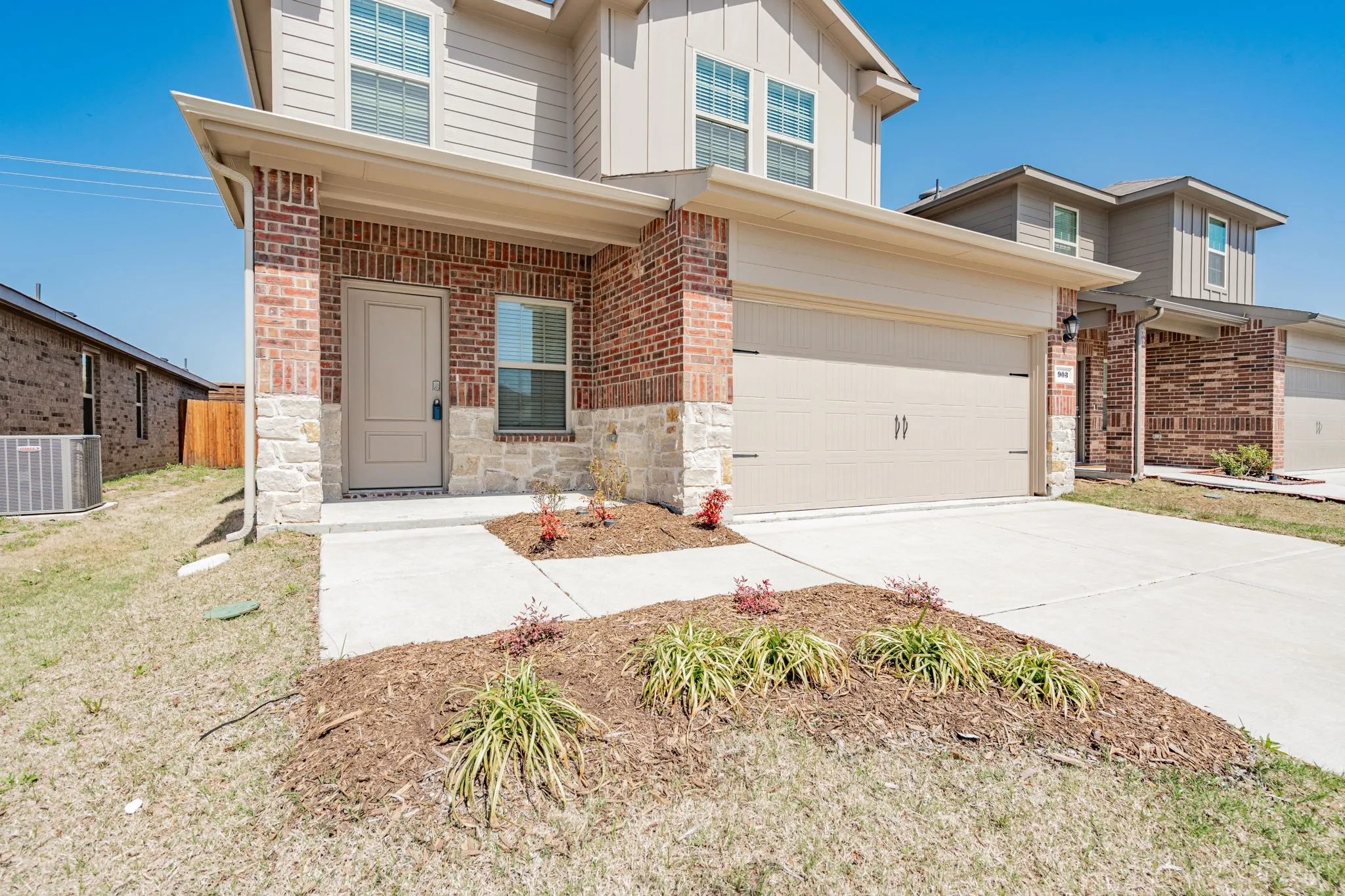 Single Family Residence For Rent in Hunt County , 903 Shear Drive, Royse City, Texas 75189, 3 Bedroom, 3 Bathroom, 2 Garage spaces, 1,898 Sqft, built in 2024, mls#21373773, Real Estate Agent in Royse City, Homes For Rent in Hunt county, Homes For Rent in Royse City, Realtor in Royse City Texas, Real Estate Brokerage Independent Realty Texas, Luminita Cordes Realtor