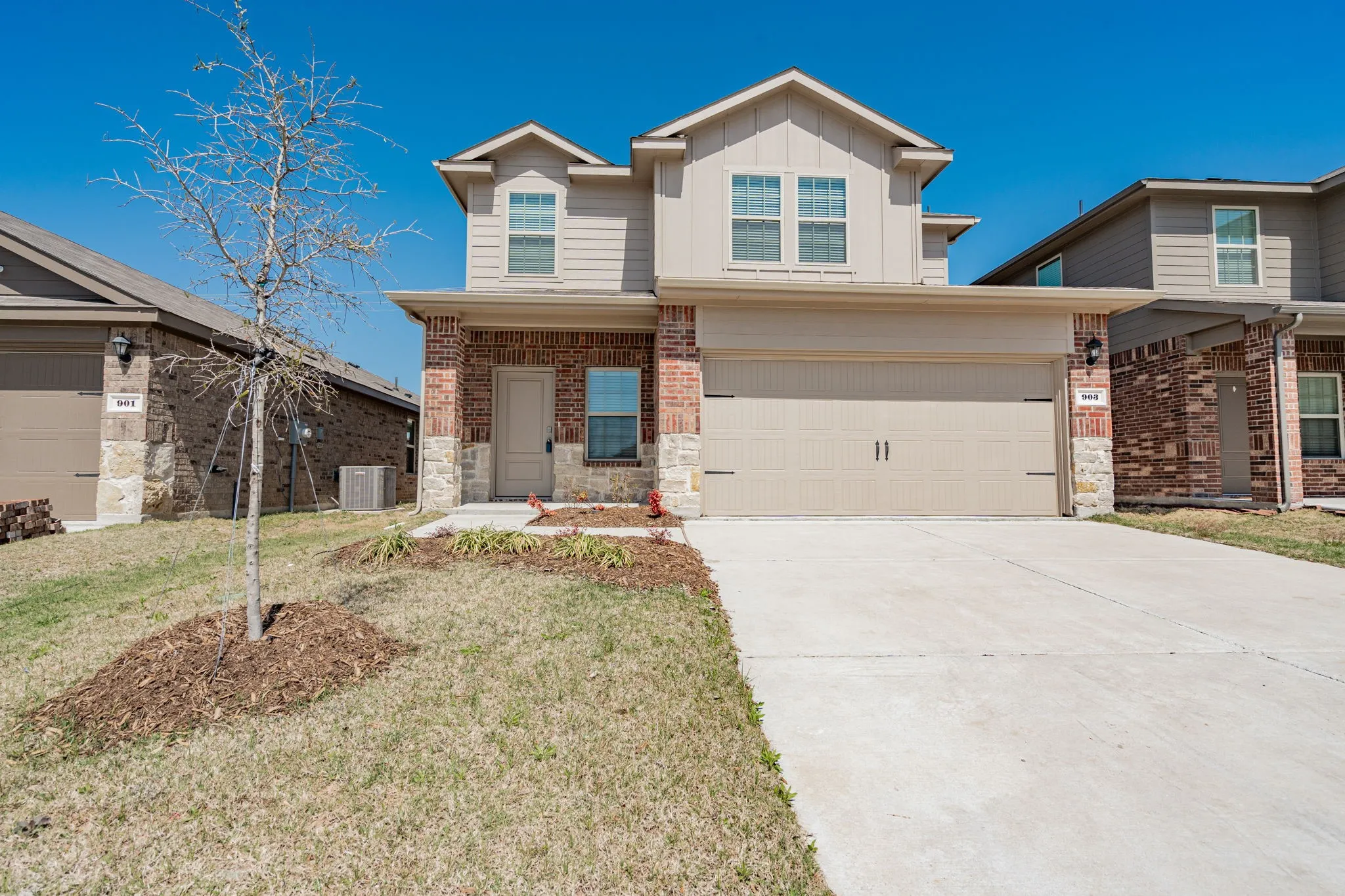 Single Family Residence For Rent in Hunt County , 903 Shear Drive, Royse City, Texas 75189, 3 Bedroom, 3 Bathroom, 2 Garage spaces, 1,898 Sqft, built in 2024, mls#21373773, Real Estate Agent in Royse City, Homes For Rent in Hunt county, Homes For Rent in Royse City, Realtor in Royse City Texas, Real Estate Brokerage Independent Realty Texas, Luminita Cordes Realtor