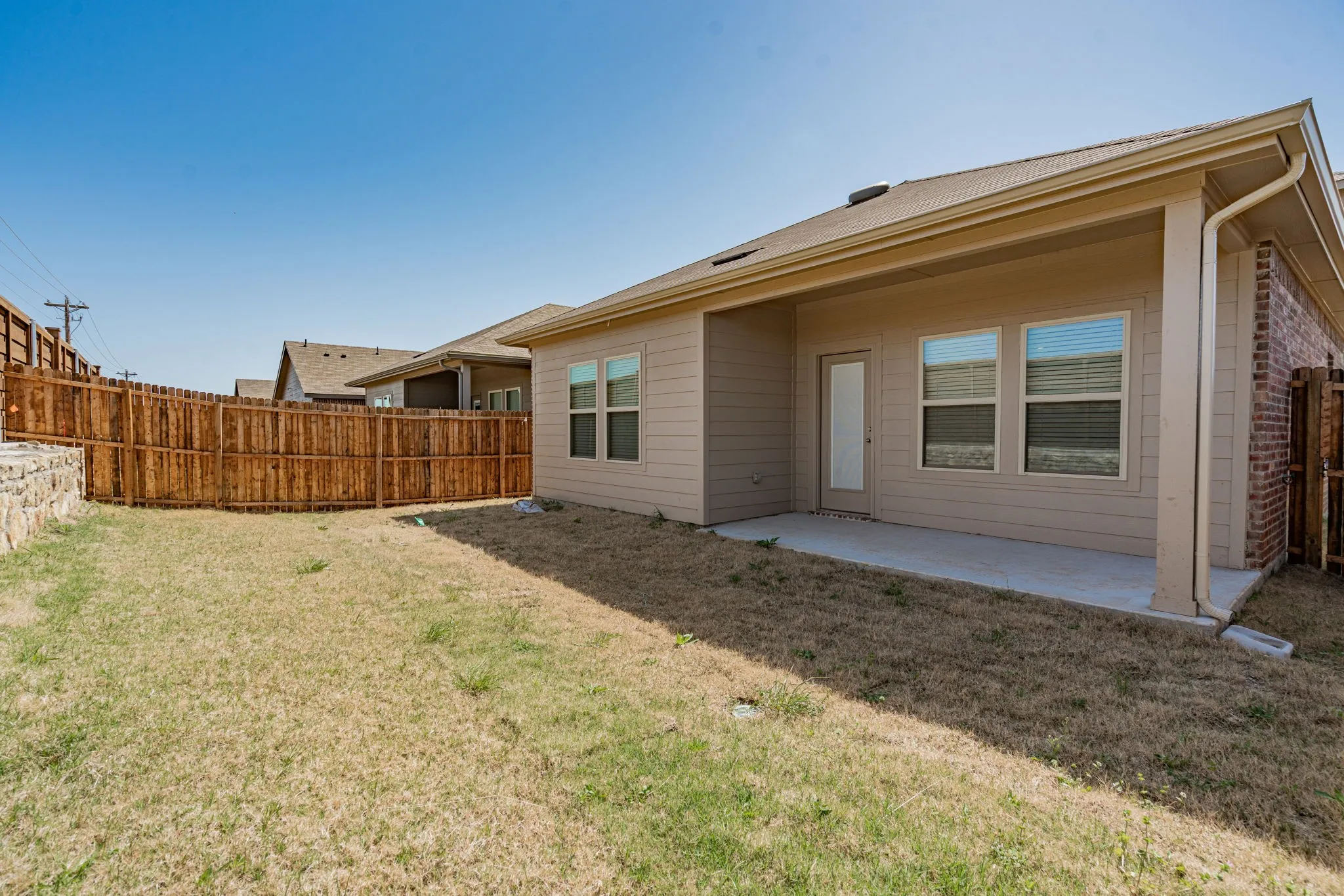 Single Family Residence For Rent in Hunt County , 903 Shear Drive, Royse City, Texas 75189, 3 Bedroom, 3 Bathroom, 2 Garage spaces, 1,898 Sqft, built in 2024, mls#21373773, Real Estate Agent in Royse City, Homes For Rent in Hunt county, Homes For Rent in Royse City, Realtor in Royse City Texas, Real Estate Brokerage Independent Realty Texas, Luminita Cordes Realtor