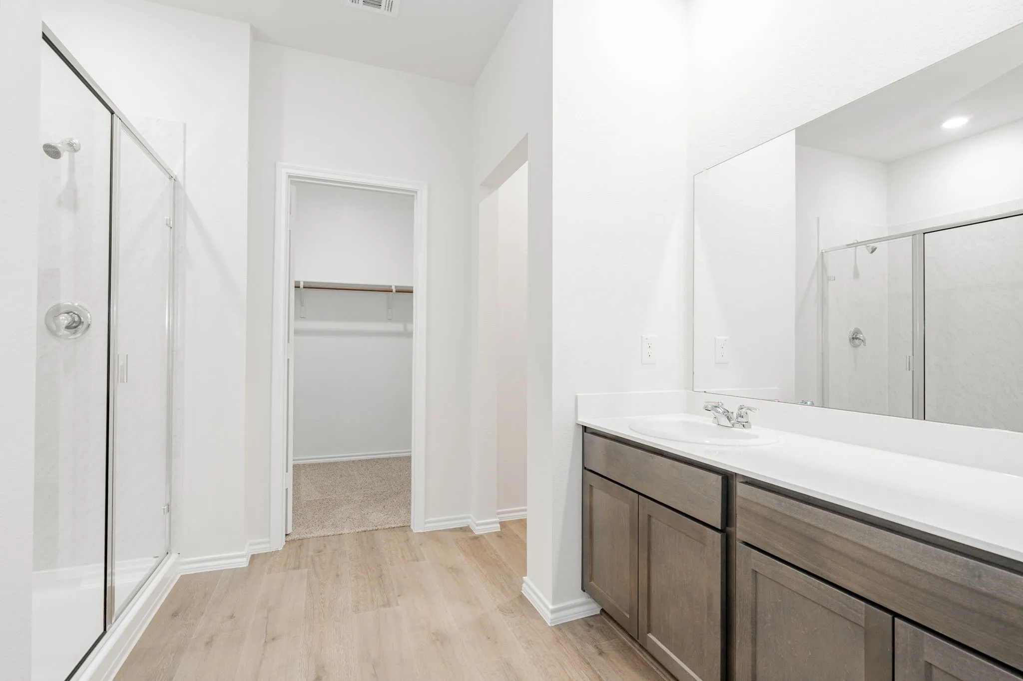 Single Family Residence For Rent in Hunt County , 903 Shear Drive, Royse City, Texas 75189, 3 Bedroom, 3 Bathroom, 2 Garage spaces, 1,898 Sqft, built in 2024, mls#21373773, Real Estate Agent in Royse City, Homes For Rent in Hunt county, Homes For Rent in Royse City, Realtor in Royse City Texas, Real Estate Brokerage Independent Realty Texas, Luminita Cordes Realtor