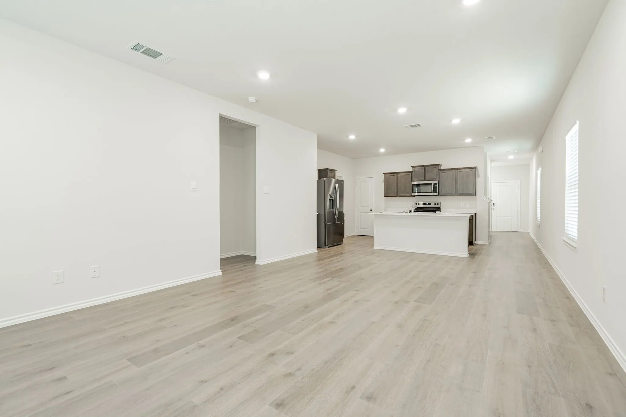 Single Family Residence For Rent in Hunt County , 903 Shear Drive, Royse City, Texas 75189, 3 Bedroom, 3 Bathroom, 2 Garage spaces, 1,898 Sqft, built in 2024, mls#21373773, Real Estate Agent in Royse City, Homes For Rent in Hunt county, Homes For Rent in Royse City, Realtor in Royse City Texas, Real Estate Brokerage Independent Realty Texas, Luminita Cordes Realtor