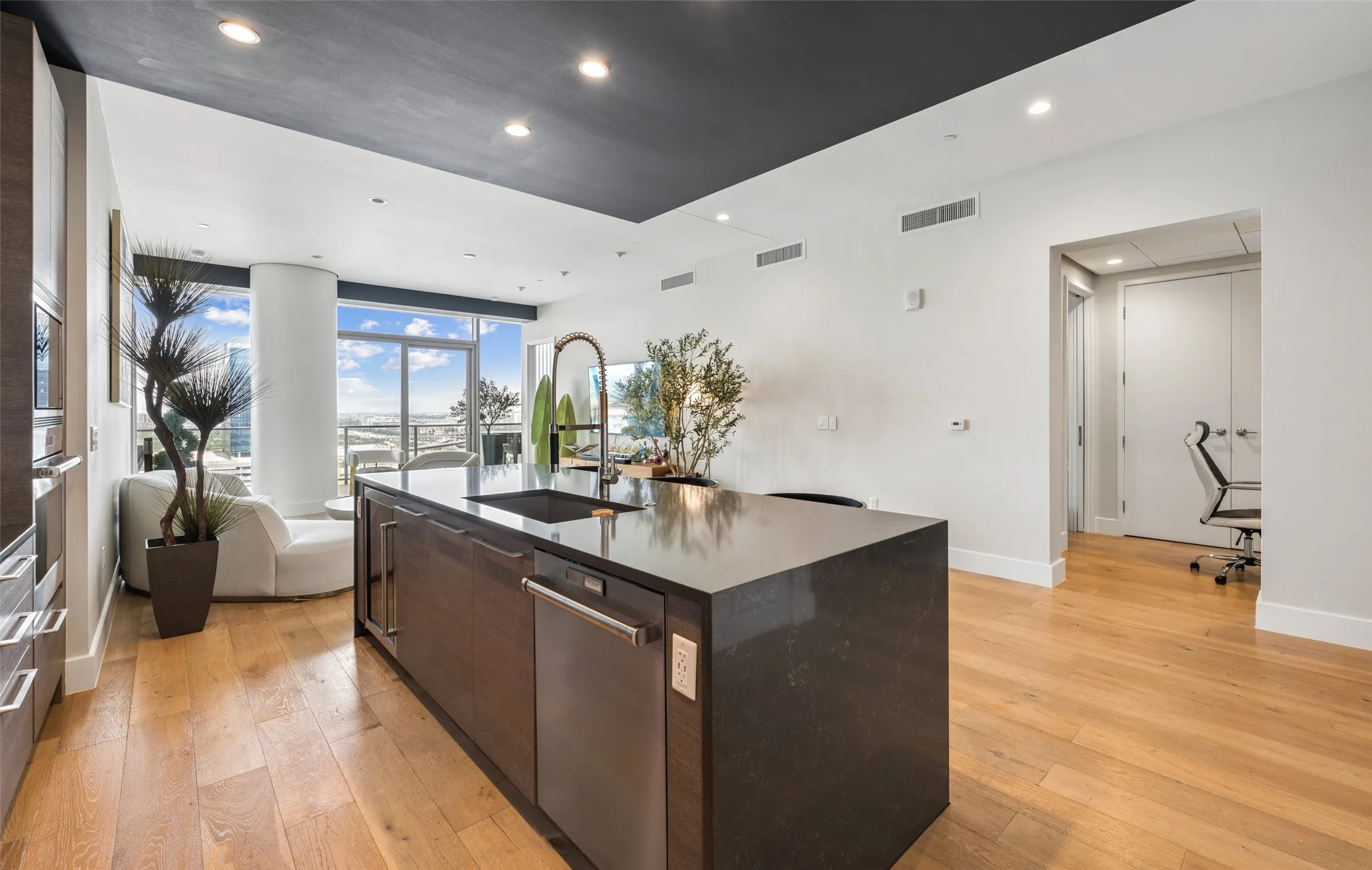 Condominium For Rent in Collin County , 7901 Windrose Avenue 1602, Plano, Texas 75024, 2 Bedroom, 2 Bathroom, 2 Garage spaces, 1,540 Sqft, built in 2019, mls#21371439, Real Estate Agent in Plano, Homes For Rent in Collin county, Homes For Rent in Plano, Realtor in Plano Texas, Real Estate Brokerage Independent Realty Texas, Luminita Cordes Realtor