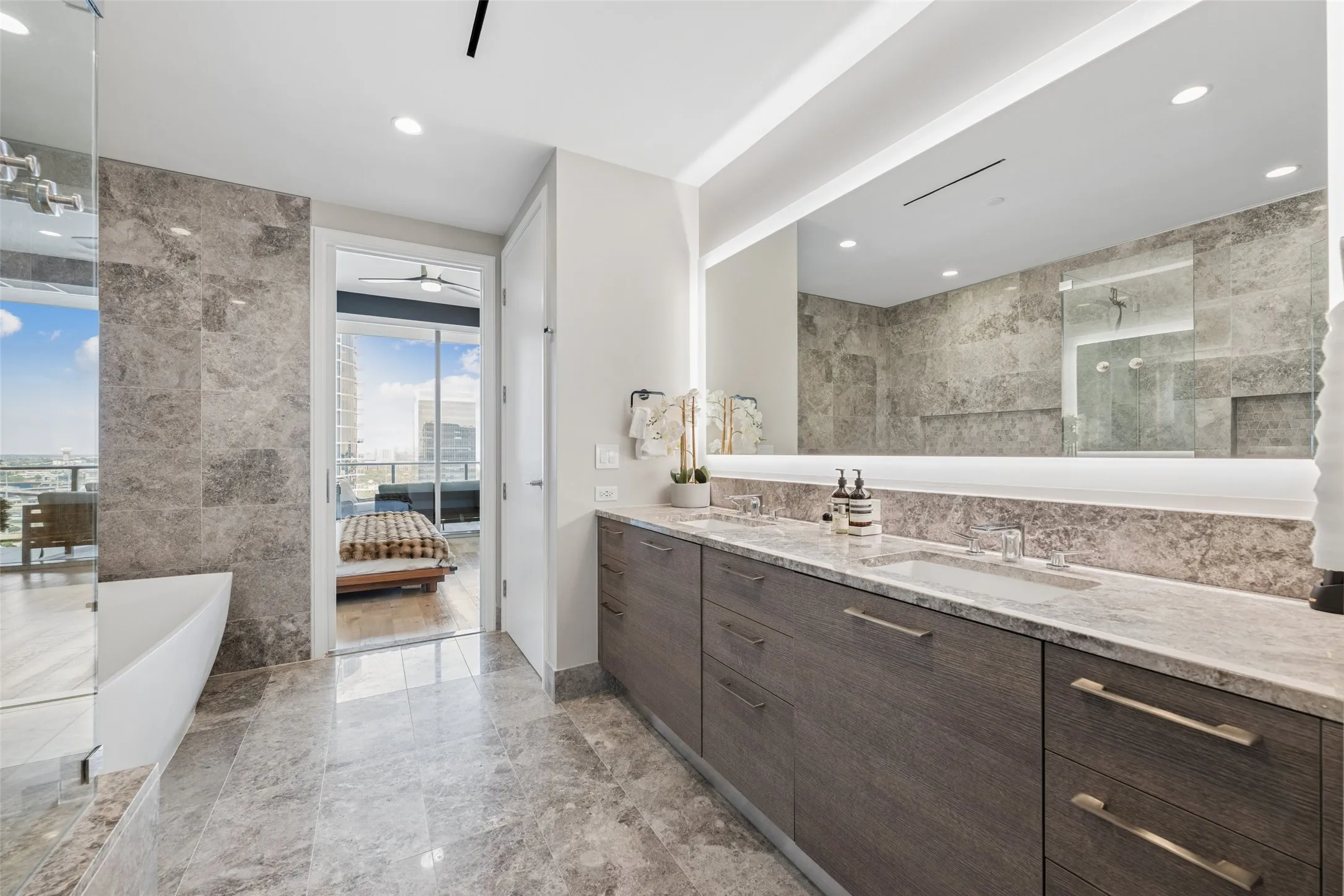 Condominium For Rent in Collin County , 7901 Windrose Avenue 1602, Plano, Texas 75024, 2 Bedroom, 2 Bathroom, 2 Garage spaces, 1,540 Sqft, built in 2019, mls#21371439, Real Estate Agent in Plano, Homes For Rent in Collin county, Homes For Rent in Plano, Realtor in Plano Texas, Real Estate Brokerage Independent Realty Texas, Luminita Cordes Realtor