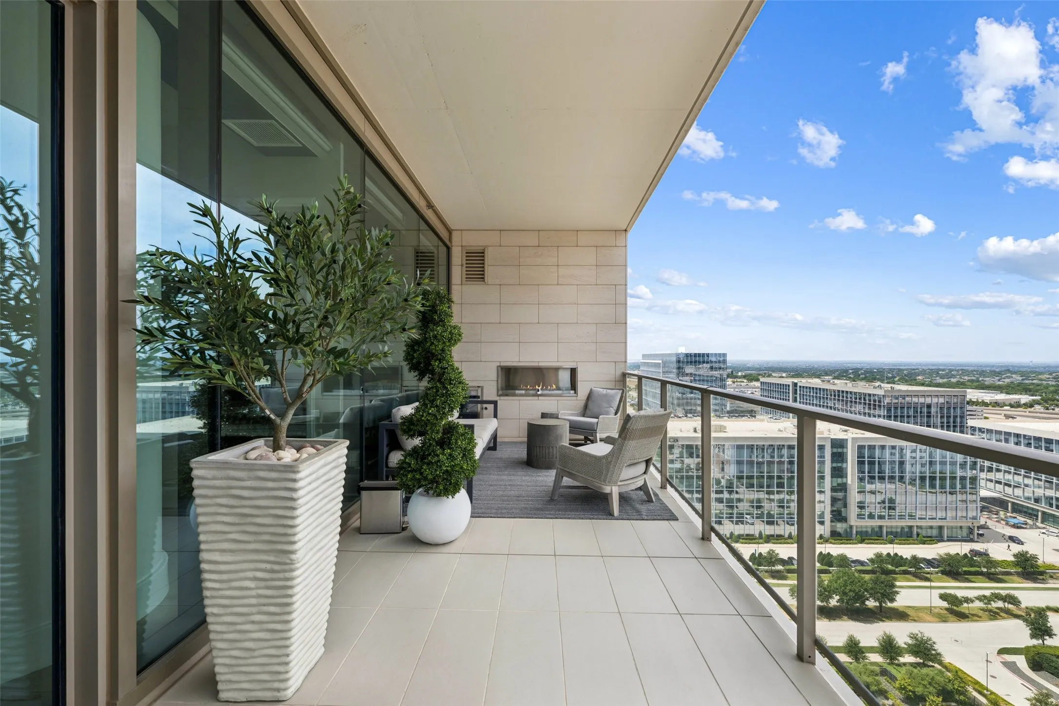Condominium For Rent in Collin County , 7901 Windrose Avenue 1602, Plano, Texas 75024, 2 Bedroom, 2 Bathroom, 2 Garage spaces, 1,540 Sqft, built in 2019, mls#21371439, Real Estate Agent in Plano, Homes For Rent in Collin county, Homes For Rent in Plano, Realtor in Plano Texas, Real Estate Brokerage Independent Realty Texas, Luminita Cordes Realtor