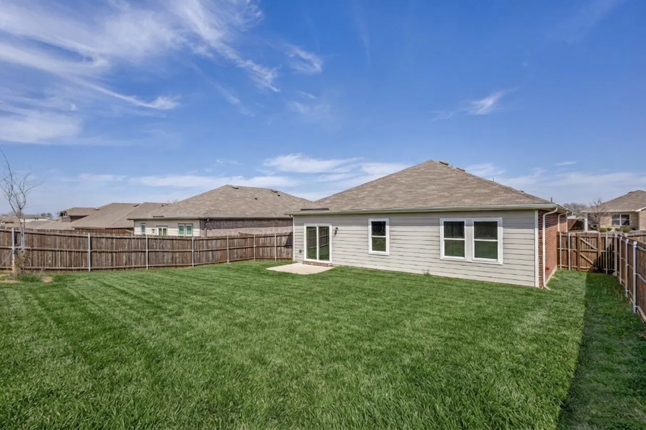 Single Family Residence For Rent in Collin County , 821 Cherry Blossom Street, Anna, Texas 75409, 3 Bedroom, 2 Bathroom, 2 Garage spaces, 1,700 Sqft, built in 2021, mls#21370492, Real Estate Agent in Anna, Homes For Rent in Collin county, Homes For Rent in Anna, Realtor in Anna Texas, Real Estate Brokerage Independent Realty Texas, Luminita Cordes Realtor