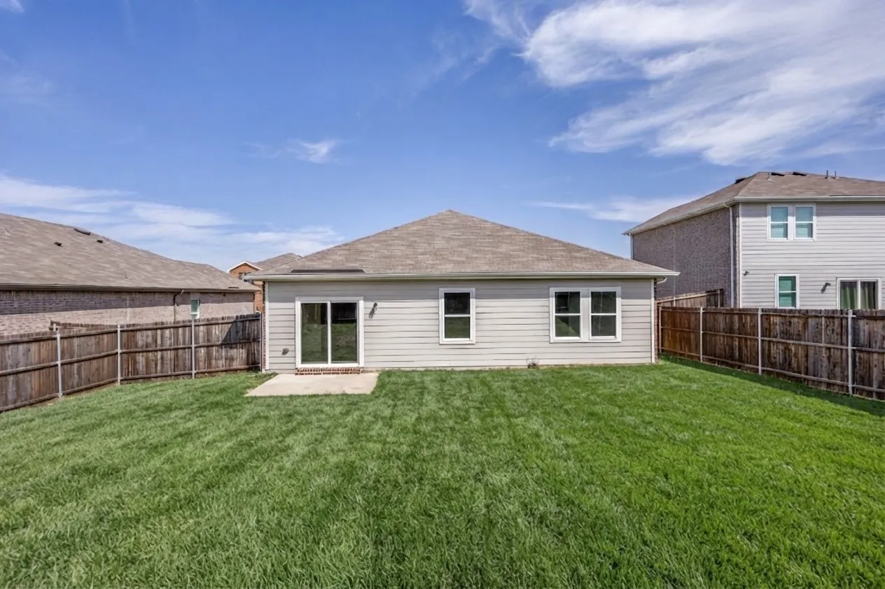 Single Family Residence For Rent in Collin County , 821 Cherry Blossom Street, Anna, Texas 75409, 3 Bedroom, 2 Bathroom, 2 Garage spaces, 1,700 Sqft, built in 2021, mls#21370492, Real Estate Agent in Anna, Homes For Rent in Collin county, Homes For Rent in Anna, Realtor in Anna Texas, Real Estate Brokerage Independent Realty Texas, Luminita Cordes Realtor