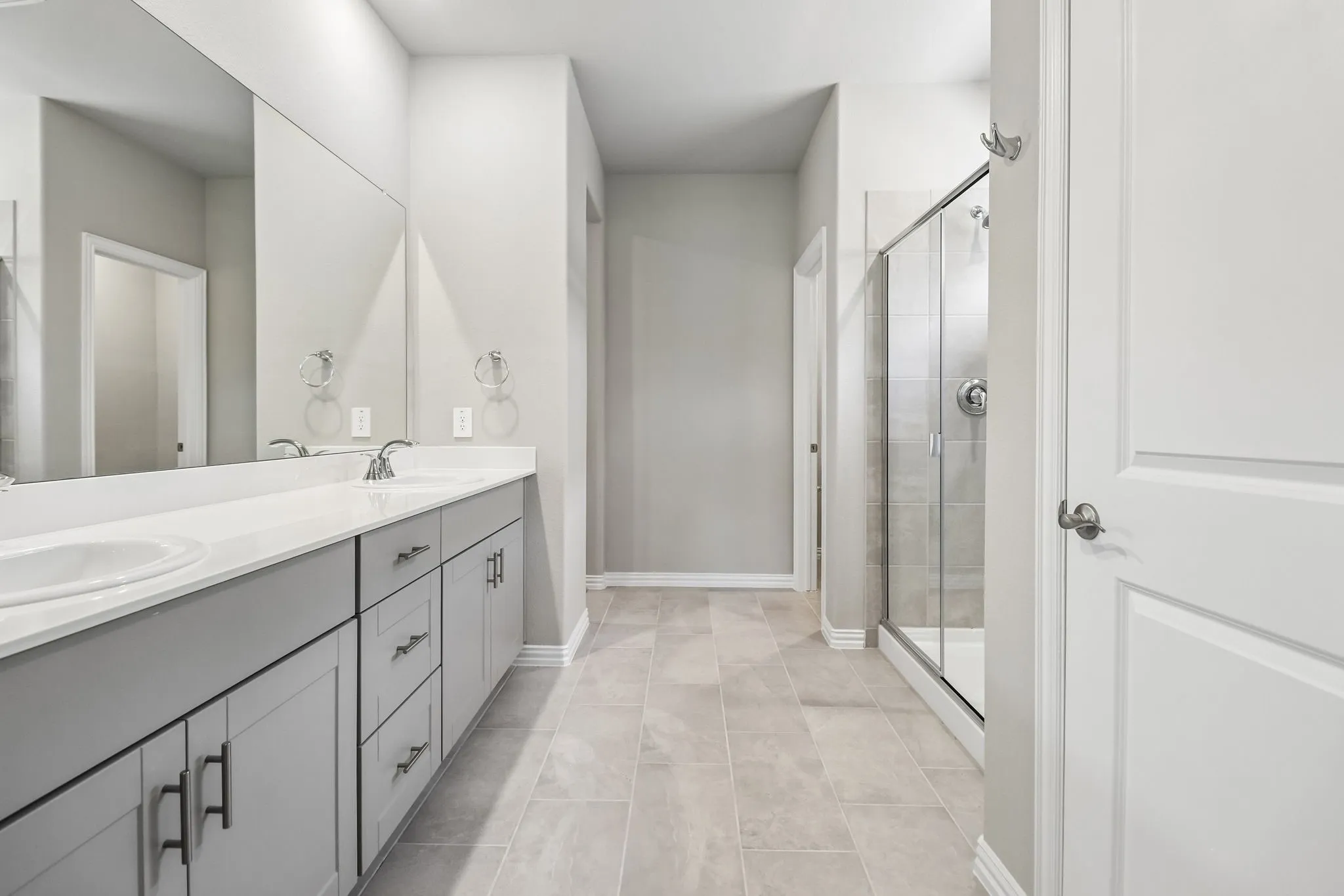 Photo is not of the actual home, but is an inspirational photo of builder’s model home and may depict options, furnishings, and/or decorator features that are not included.