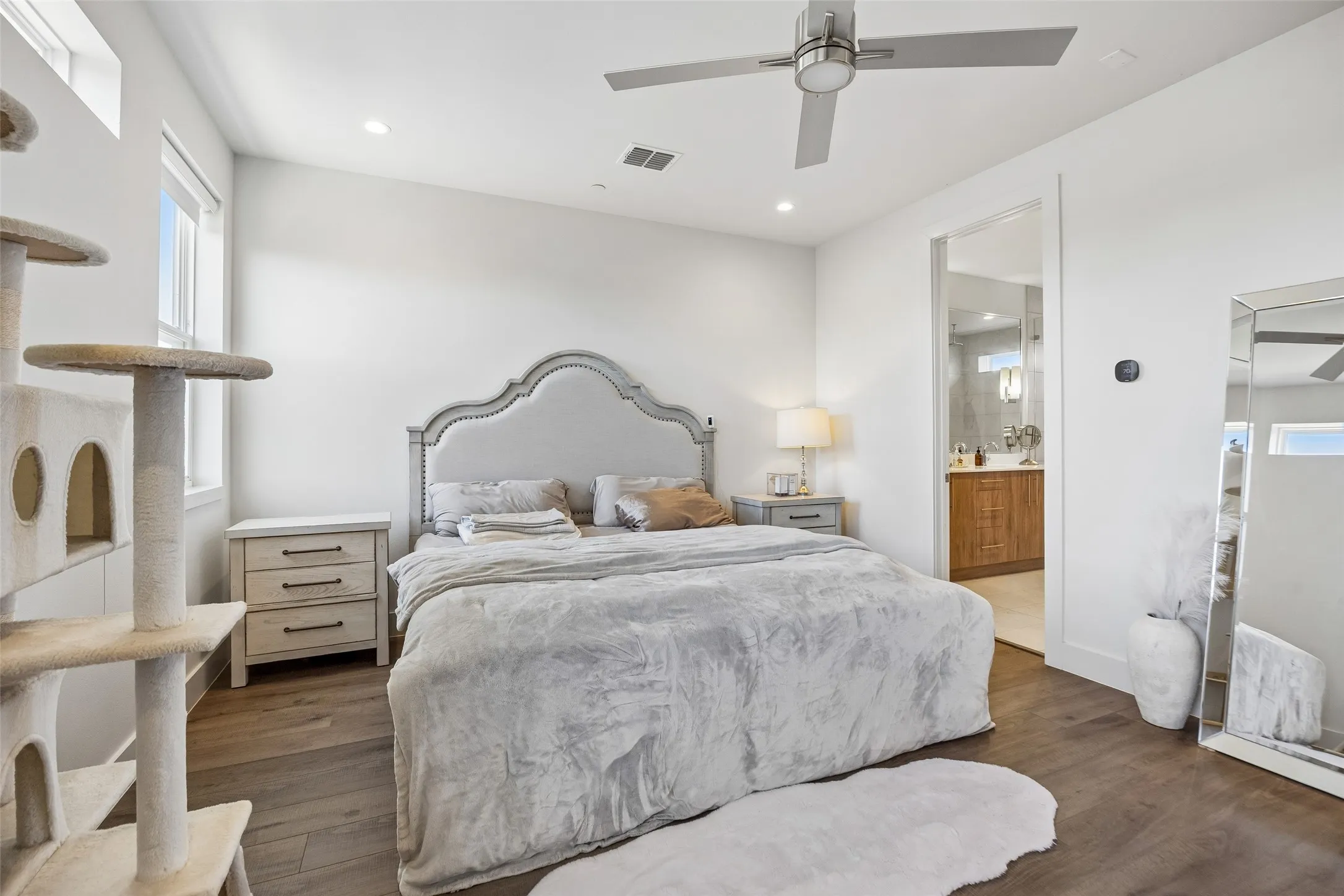 Condominium For Sale in Dallas County , 4726 Manett Street 103, Dallas, Texas 75204, 2 Bedroom, 3 Bathroom, 2 Garage spaces, 1,619 Sqft, built in 2019, mls#21373801, Real Estate Agent in Dallas, Homes For Sale in Dallas county, Homes For Sale in Dallas, Realtor in Dallas Texas, Real Estate Brokerage Independent Realty Texas, Luminita Cordes Realtor