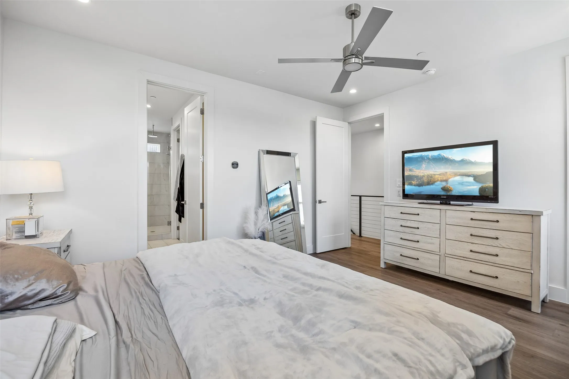 Condominium For Sale in Dallas County , 4726 Manett Street 103, Dallas, Texas 75204, 2 Bedroom, 3 Bathroom, 2 Garage spaces, 1,619 Sqft, built in 2019, mls#21373801, Real Estate Agent in Dallas, Homes For Sale in Dallas county, Homes For Sale in Dallas, Realtor in Dallas Texas, Real Estate Brokerage Independent Realty Texas, Luminita Cordes Realtor