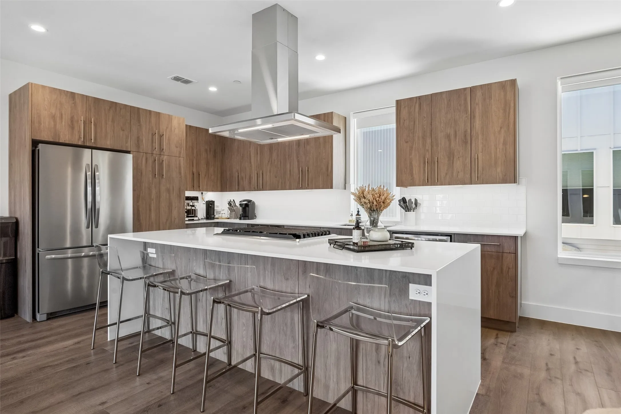 Condominium For Sale in Dallas County , 4726 Manett Street 103, Dallas, Texas 75204, 2 Bedroom, 3 Bathroom, 2 Garage spaces, 1,619 Sqft, built in 2019, mls#21373801, Real Estate Agent in Dallas, Homes For Sale in Dallas county, Homes For Sale in Dallas, Realtor in Dallas Texas, Real Estate Brokerage Independent Realty Texas, Luminita Cordes Realtor