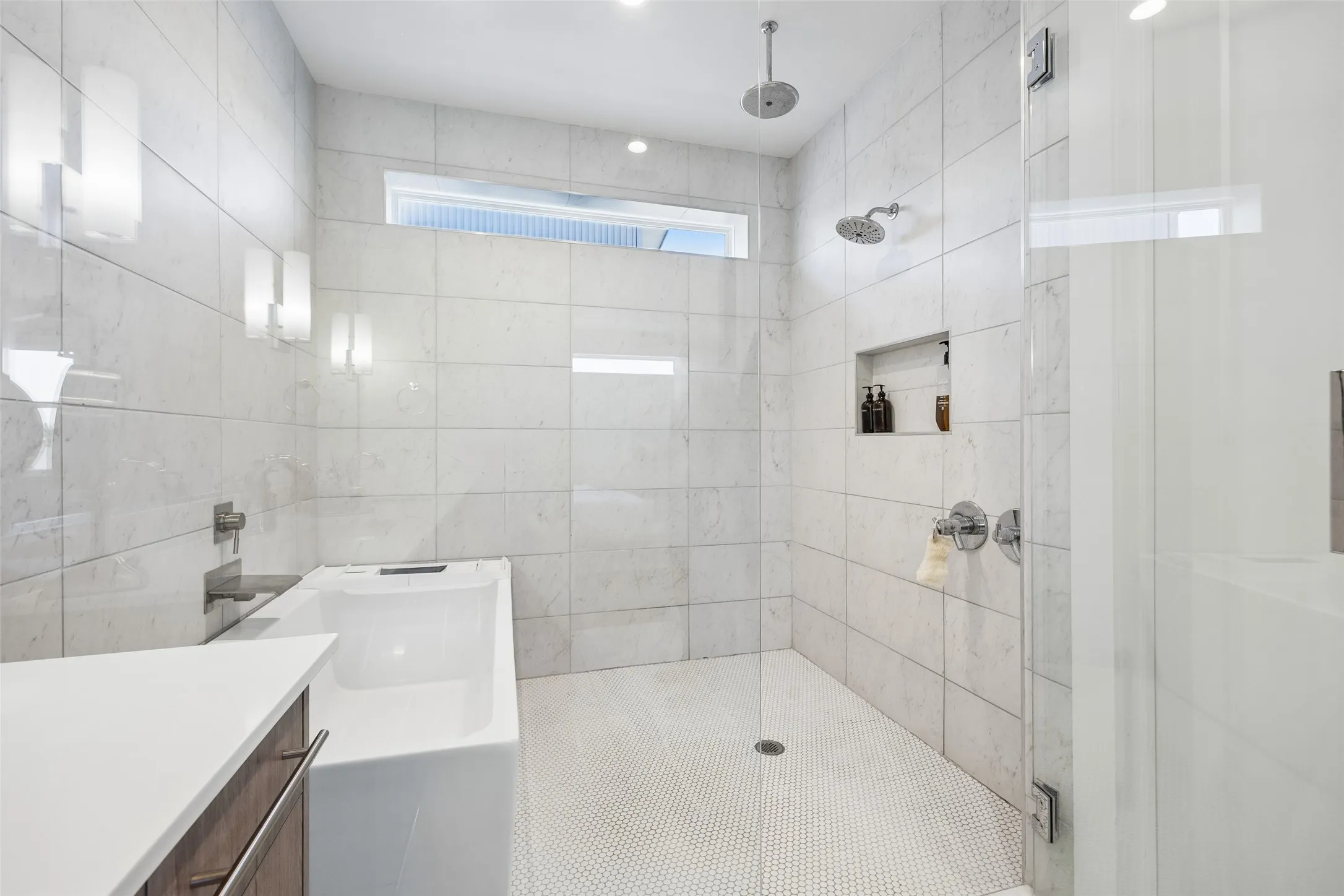 Condominium For Sale in Dallas County , 4726 Manett Street 103, Dallas, Texas 75204, 2 Bedroom, 3 Bathroom, 2 Garage spaces, 1,619 Sqft, built in 2019, mls#21373801, Real Estate Agent in Dallas, Homes For Sale in Dallas county, Homes For Sale in Dallas, Realtor in Dallas Texas, Real Estate Brokerage Independent Realty Texas, Luminita Cordes Realtor