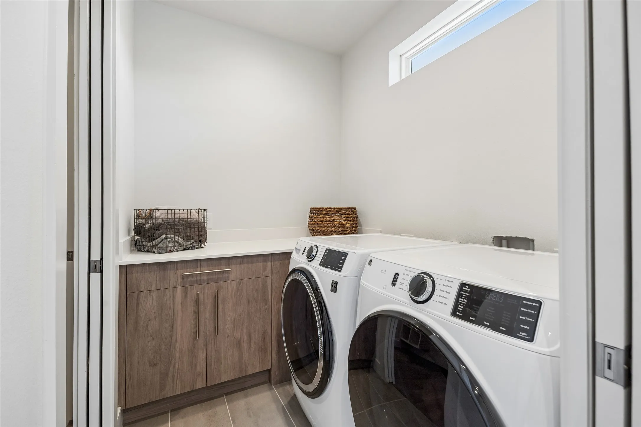 Condominium For Sale in Dallas County , 4726 Manett Street 103, Dallas, Texas 75204, 2 Bedroom, 3 Bathroom, 2 Garage spaces, 1,619 Sqft, built in 2019, mls#21373801, Real Estate Agent in Dallas, Homes For Sale in Dallas county, Homes For Sale in Dallas, Realtor in Dallas Texas, Real Estate Brokerage Independent Realty Texas, Luminita Cordes Realtor