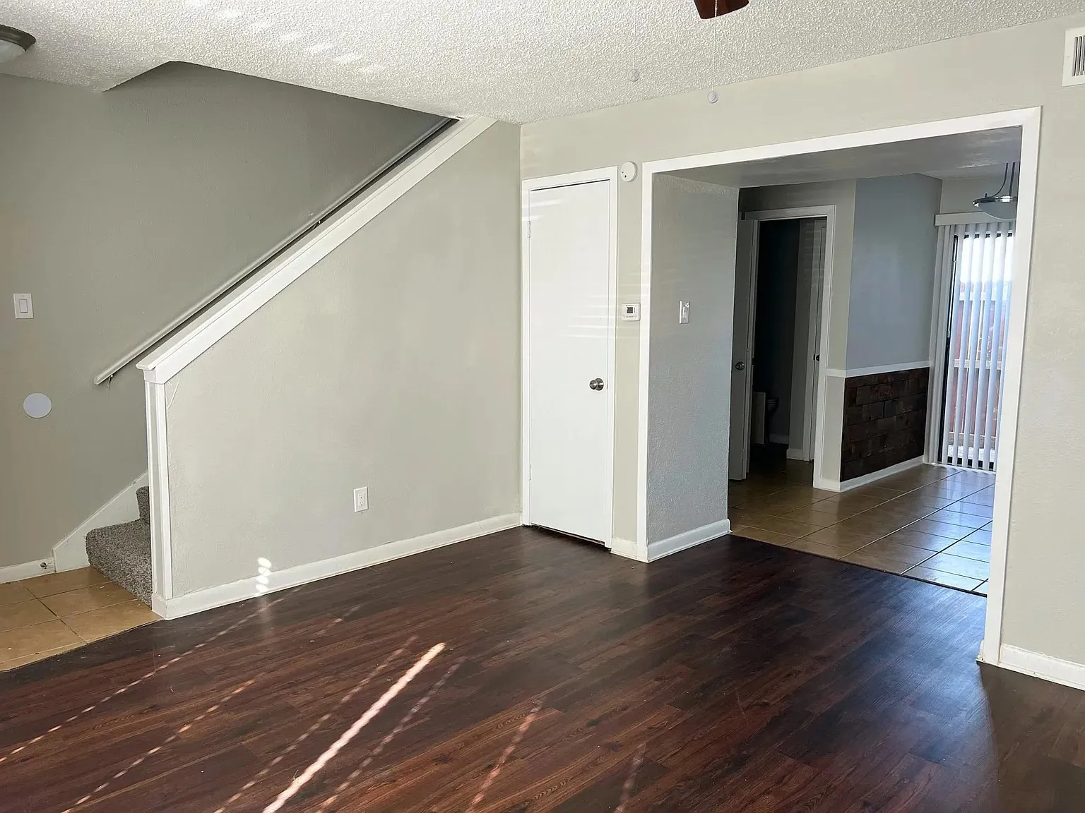 Condominium For Rent in Dallas County , 514 E Belt Line Road A5, De Soto, Texas 75115, 2 Bedroom, 2 Bathroom, Garage spaces, 1,106 Sqft, built in 1983, mls#21373611, Real Estate Agent in De Soto, Homes For Rent in Dallas county, Homes For Rent in De Soto, Realtor in De Soto Texas, Real Estate Brokerage Independent Realty Texas, Luminita Cordes Realtor