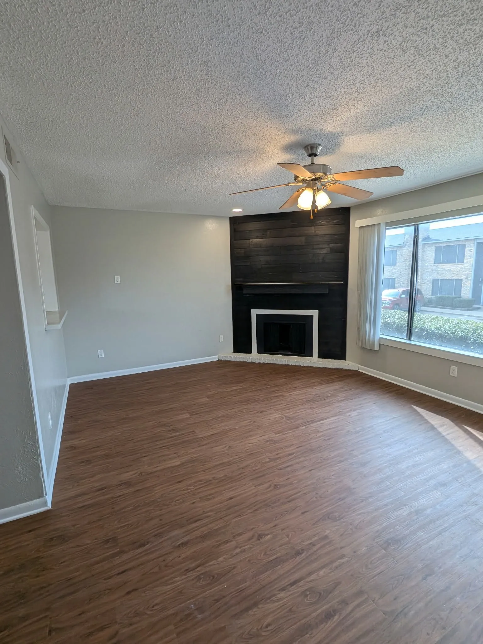 Condominium For Rent in Dallas County , 514 E Belt Line Road A5, De Soto, Texas 75115, 2 Bedroom, 2 Bathroom, Garage spaces, 1,106 Sqft, built in 1983, mls#21373611, Real Estate Agent in De Soto, Homes For Rent in Dallas county, Homes For Rent in De Soto, Realtor in De Soto Texas, Real Estate Brokerage Independent Realty Texas, Luminita Cordes Realtor
