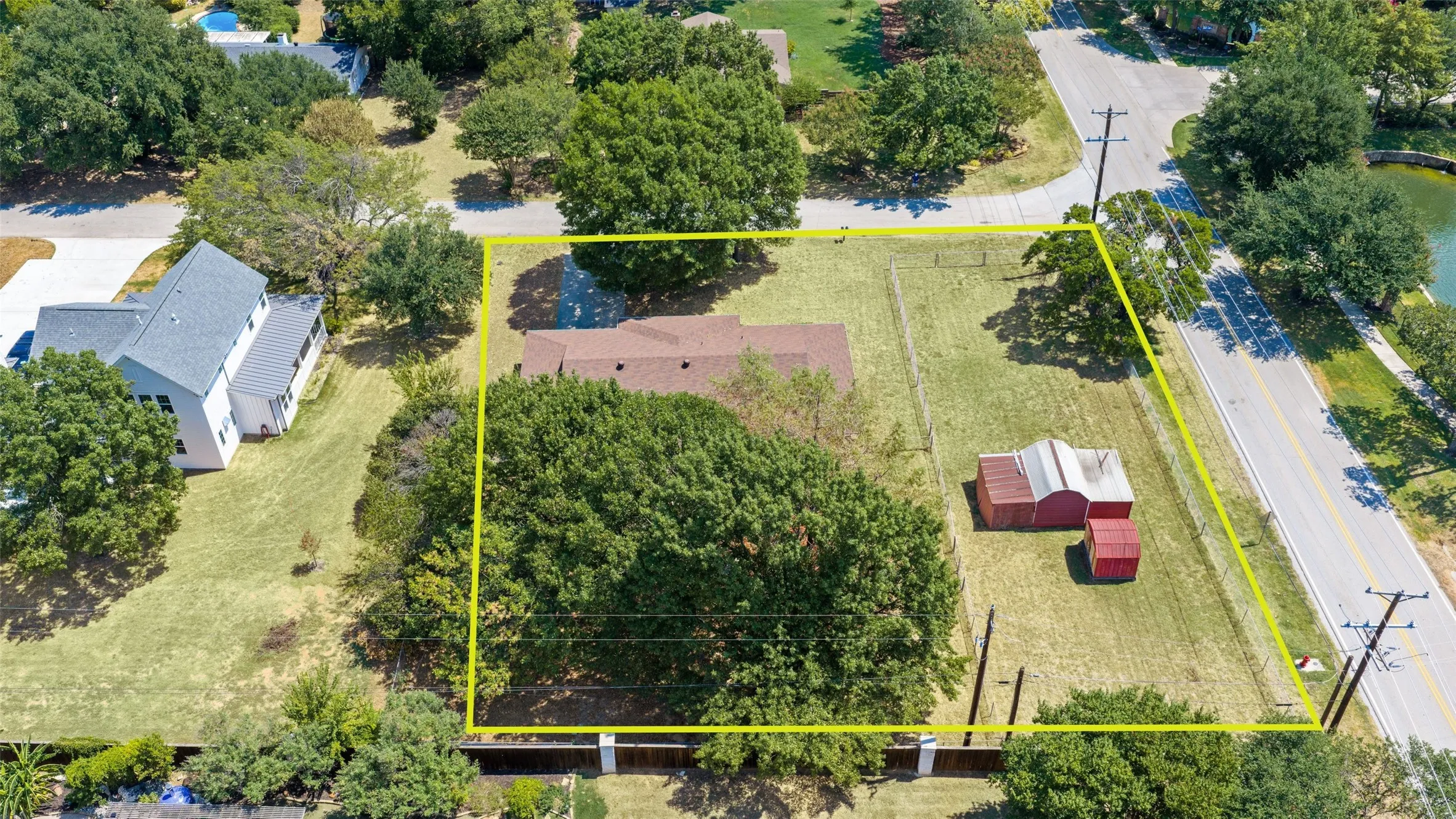 Single Family Residence For Sale in Tarrant County , 7108 Jo Will Street, Colleyville, Texas 76034, 3 Bedroom, 2 Bathroom, 2 Garage spaces, 1,795 Sqft, built in 1976, mls#21368314, Real Estate Agent in Colleyville, Homes For Sale in Tarrant county, Homes For Sale in Colleyville, Realtor in Colleyville Texas, Real Estate Brokerage Independent Realty Texas, Luminita Cordes Realtor