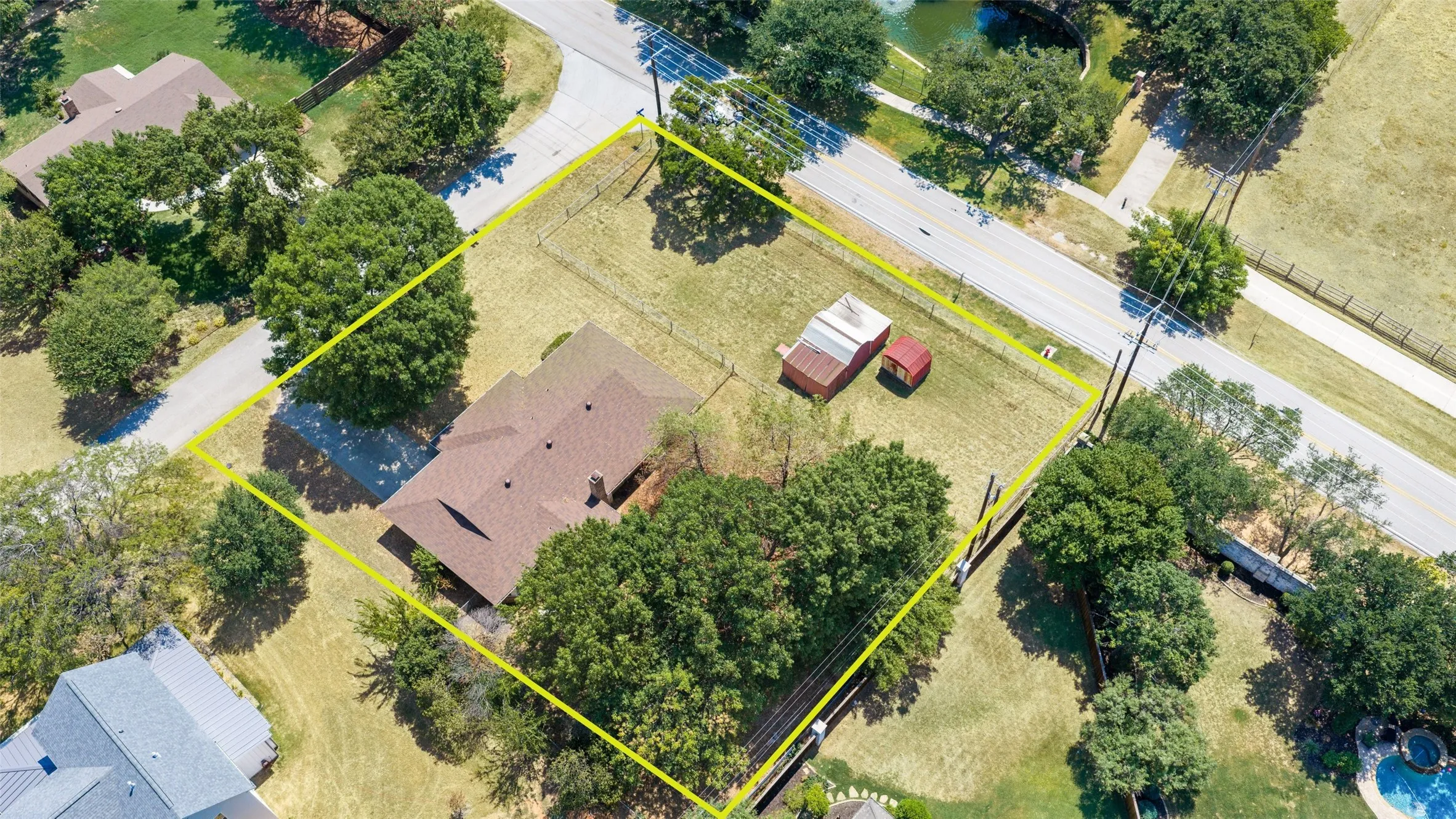 Single Family Residence For Sale in Tarrant County , 7108 Jo Will Street, Colleyville, Texas 76034, 3 Bedroom, 2 Bathroom, 2 Garage spaces, 1,795 Sqft, built in 1976, mls#21368314, Real Estate Agent in Colleyville, Homes For Sale in Tarrant county, Homes For Sale in Colleyville, Realtor in Colleyville Texas, Real Estate Brokerage Independent Realty Texas, Luminita Cordes Realtor