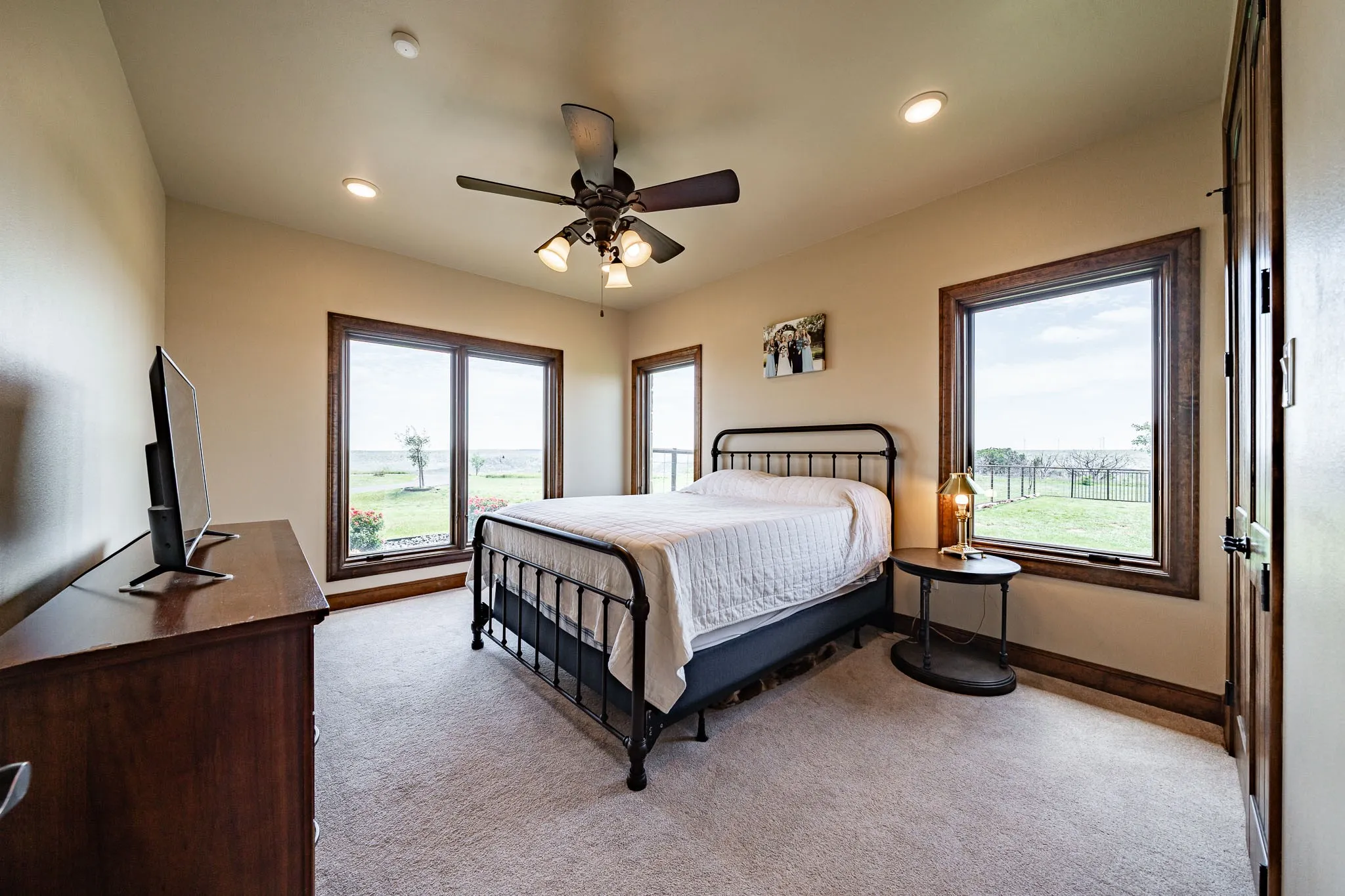 Single Family Residence For Sale in Taylor County , 1032 Braune Road, Abilene, Texas 79603, 3 Bedroom, 3 Bathroom, 3 Garage spaces, 2,922 Sqft, built in 2019, mls#21373815, Real Estate Agent in Abilene, Homes For Sale in Taylor county, Homes For Sale in Abilene, Realtor in Abilene Texas, Real Estate Brokerage Independent Realty Texas, Luminita Cordes Realtor